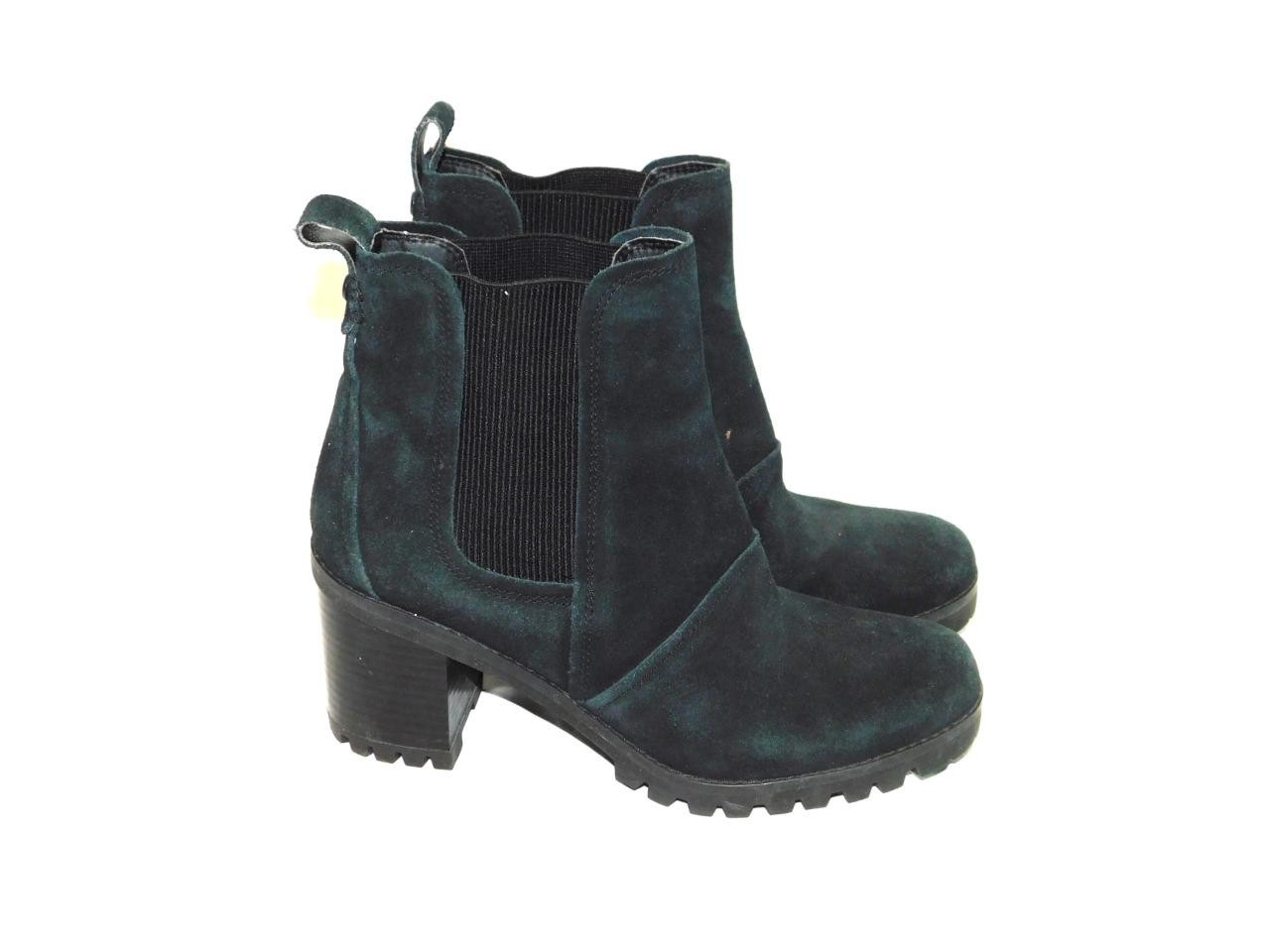 UGG Size 9 40 Black Suede Hazel Chelsea Block Heel Boots Unlined Waterproof