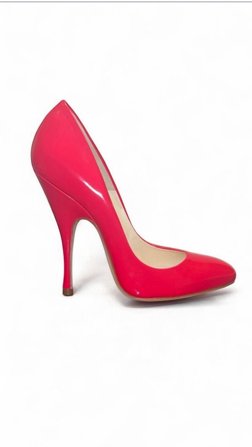 NWT Brian Atwood heels, IT 35