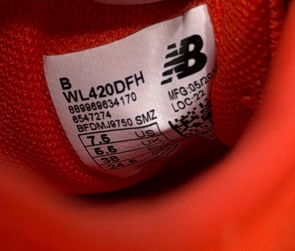 New Balance 420 Re-Engineered Red Sneakers WL420DFH Womens Size 7.5 WL420DFH