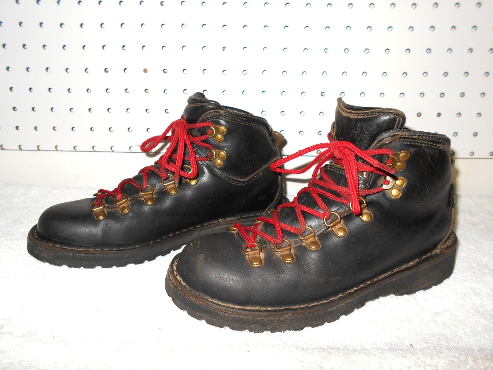 DANNER MOUNTAIN PASS GORE-TEX WOMENS USA 7.5 BLACK LEATHER BOOTS Z2
