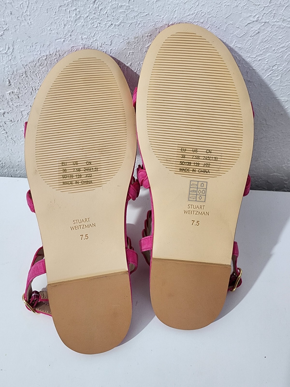 Stuart Weitzman Twistie Pink Suede Ankle Strap Flat Sandal Shoes Womens Sz 7.5B