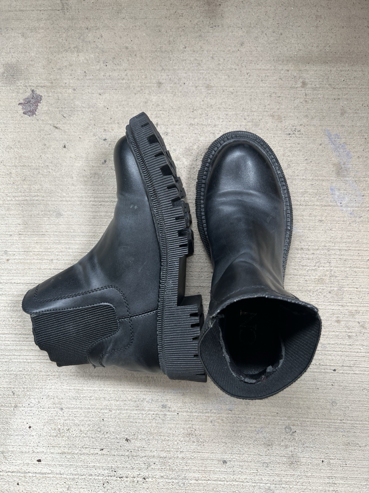 NC Women’s Leather Black Boots Size 8.5 Thick Sole Lace Up