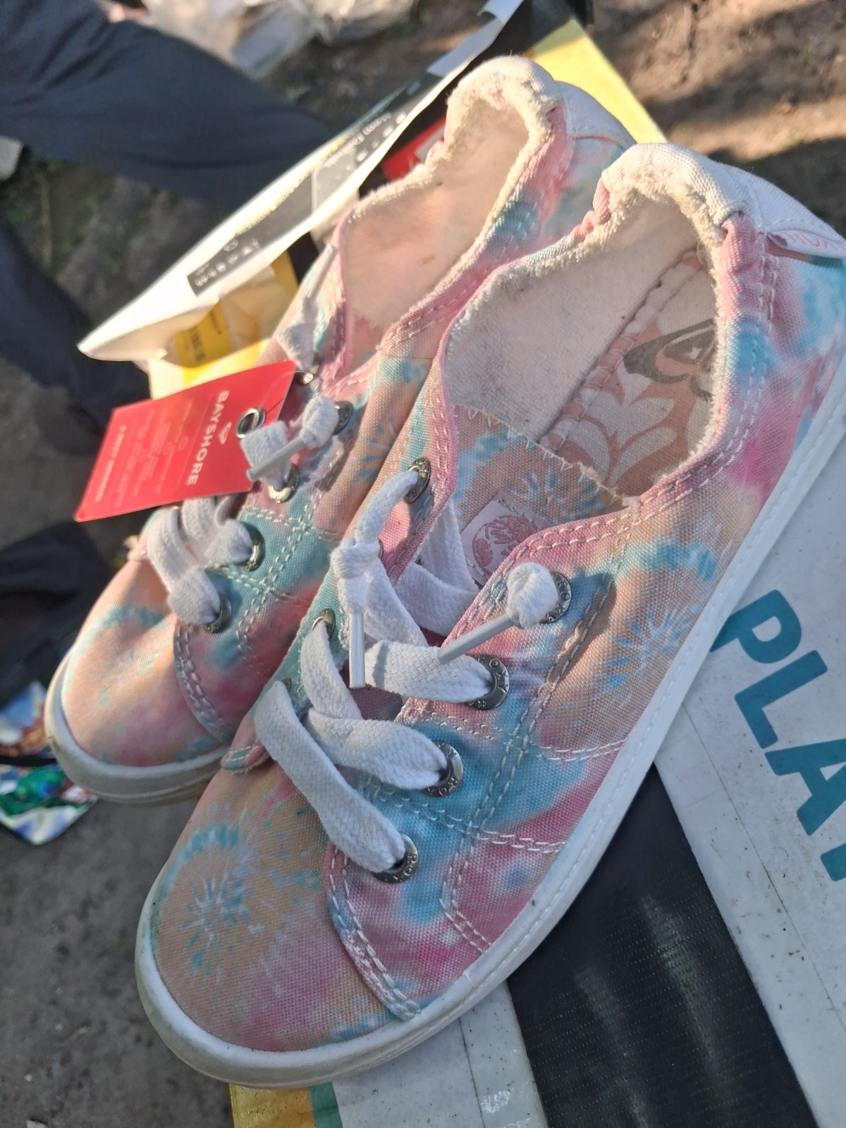 Roxy Bayshore Girls Athletic Low Top Lace Up Canvas Sneakers Pink Blue Tie Dye