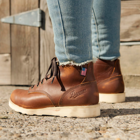 NEW DANNER Women’s Douglas GTX – Roasted Pecan NOT SHIP CA