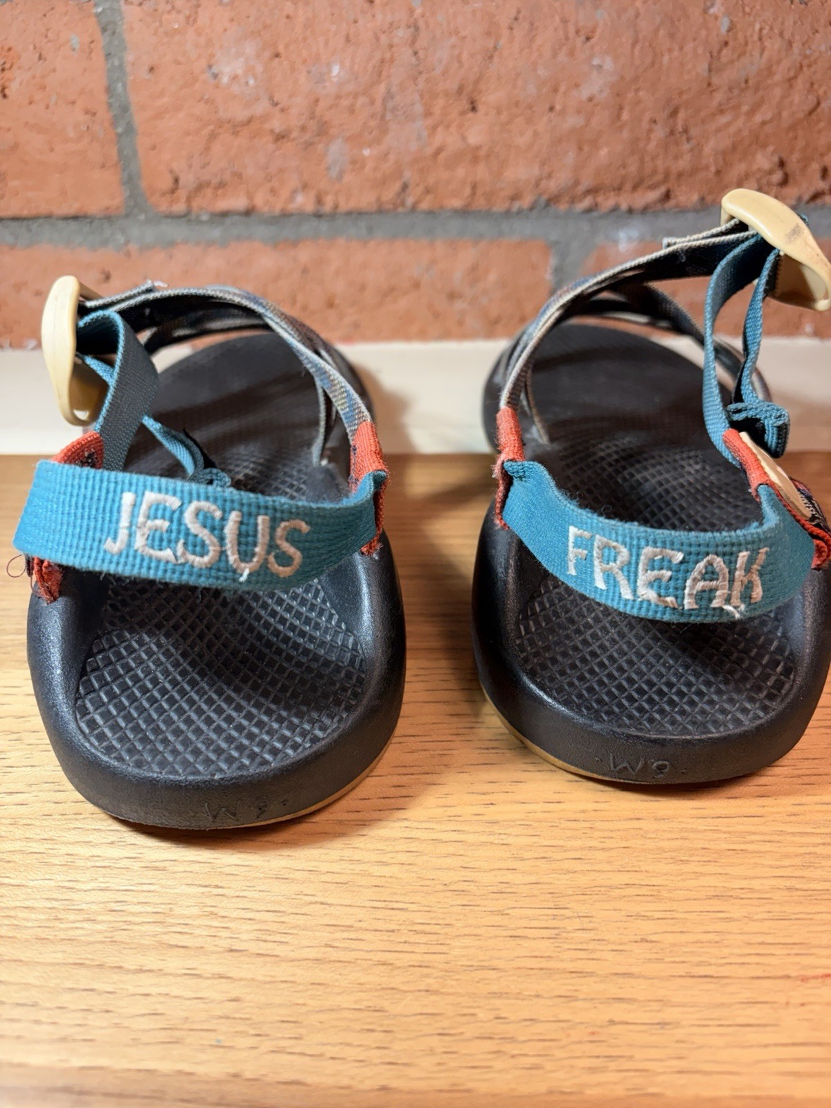 Chaco «Jesus Freak» Z/X2 Classic Sandals Multicolor Women Sz 9 Assembled In USA