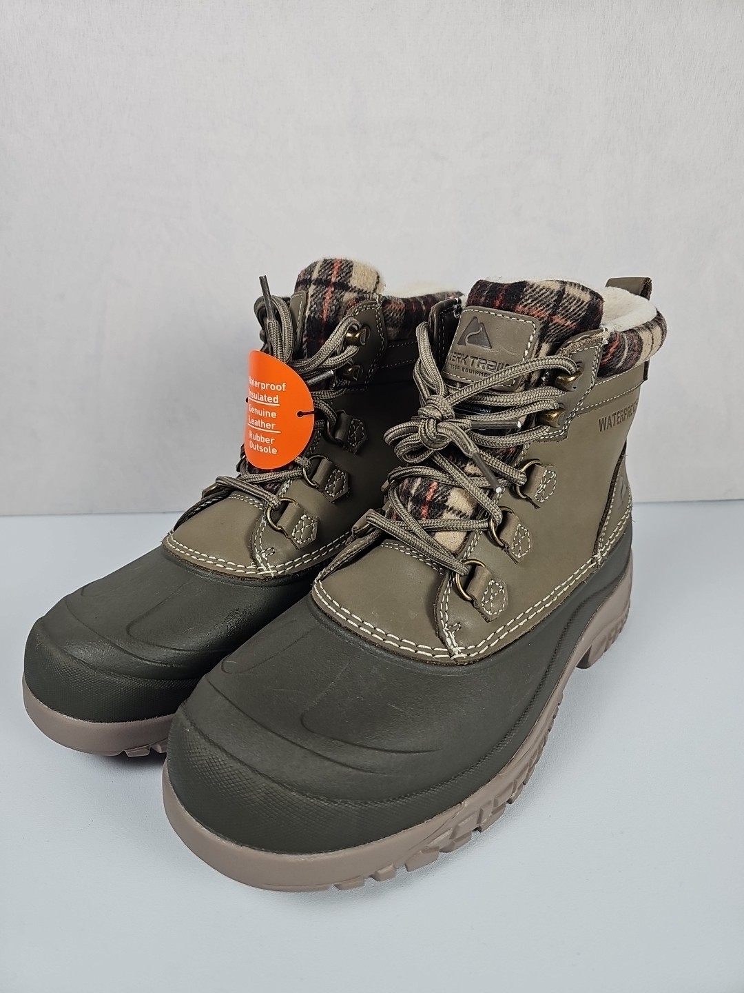 OZARK TRAIL WOMEN’S Winter BOOTS, Size 11 WATERPROOF, 3M THINSULATE LEATHER, NEW