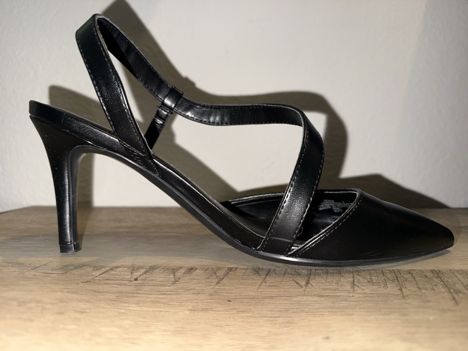 Calvin Klein Womens Black Leather Slip On Slingback Pointed Toe Heels 9.5M