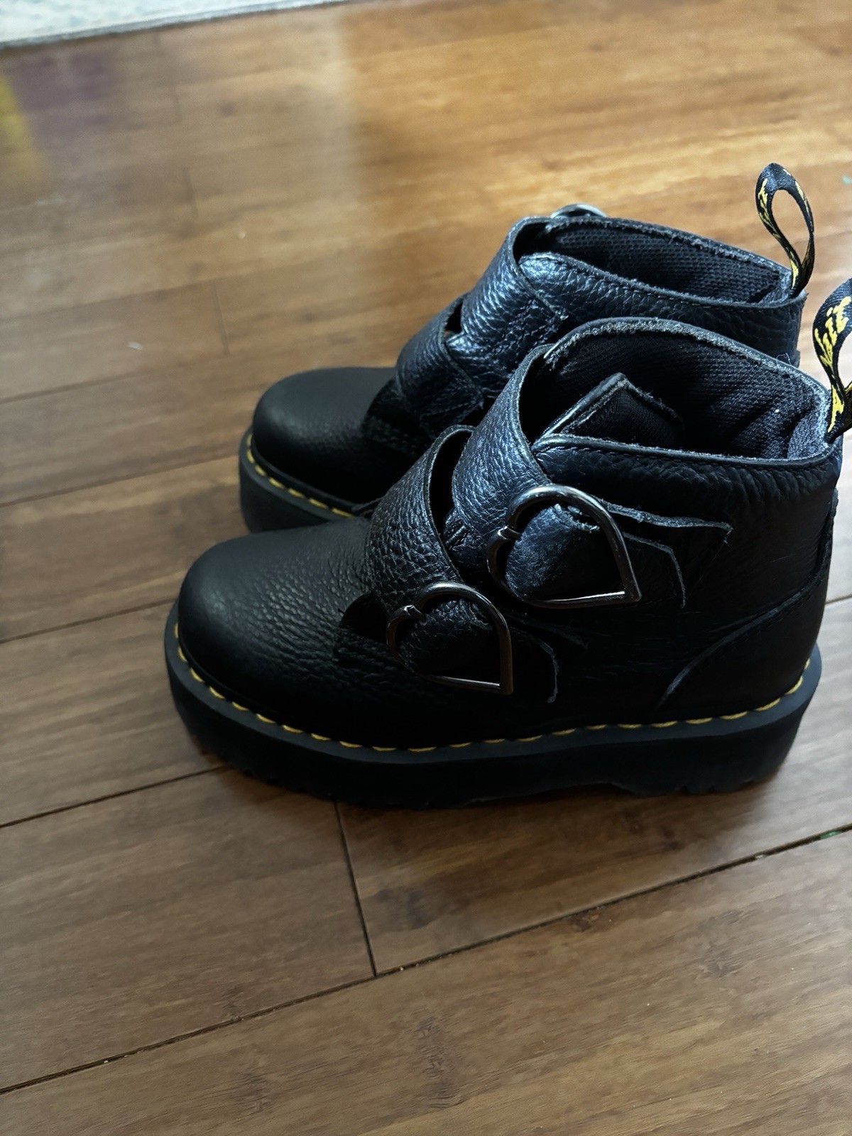 Dr. Doc Martens Women’s Devon Flower Buckle Black Leather Platform Boots Size 5