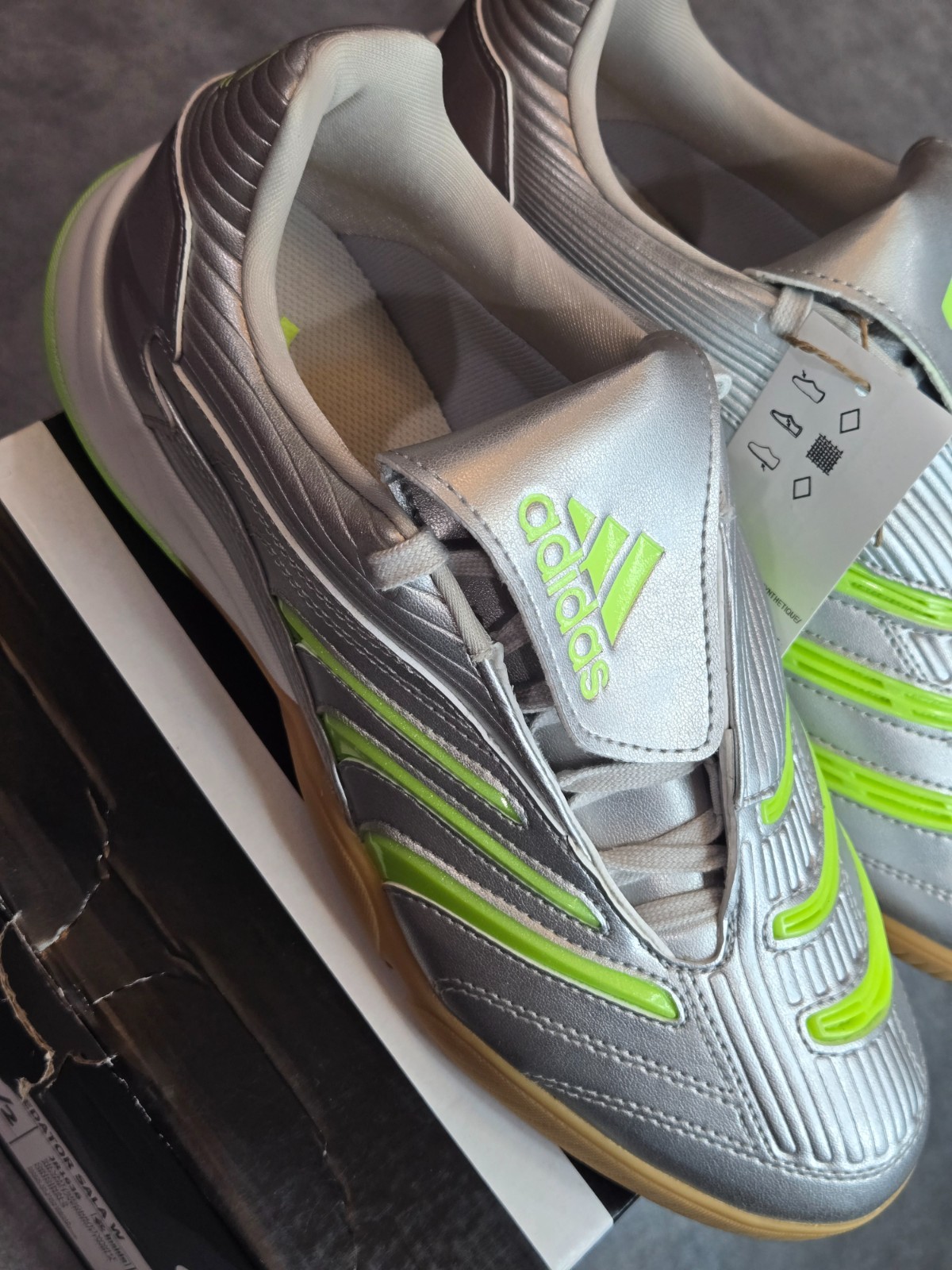 adidas Predator Sala – Metallic Silver/ Signal Green (JR1636) Women’s 9 NEW