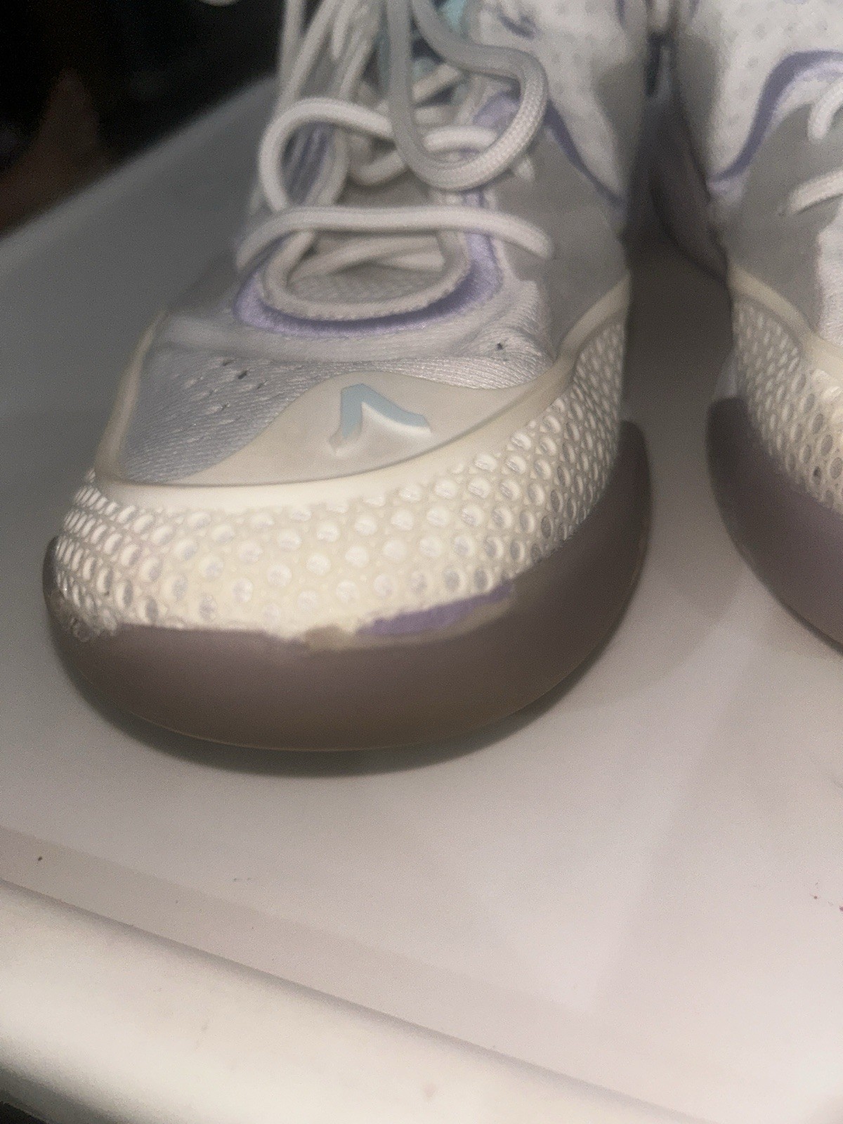 Avoli Womens Mid Volleyball Shoes size 9 Sport