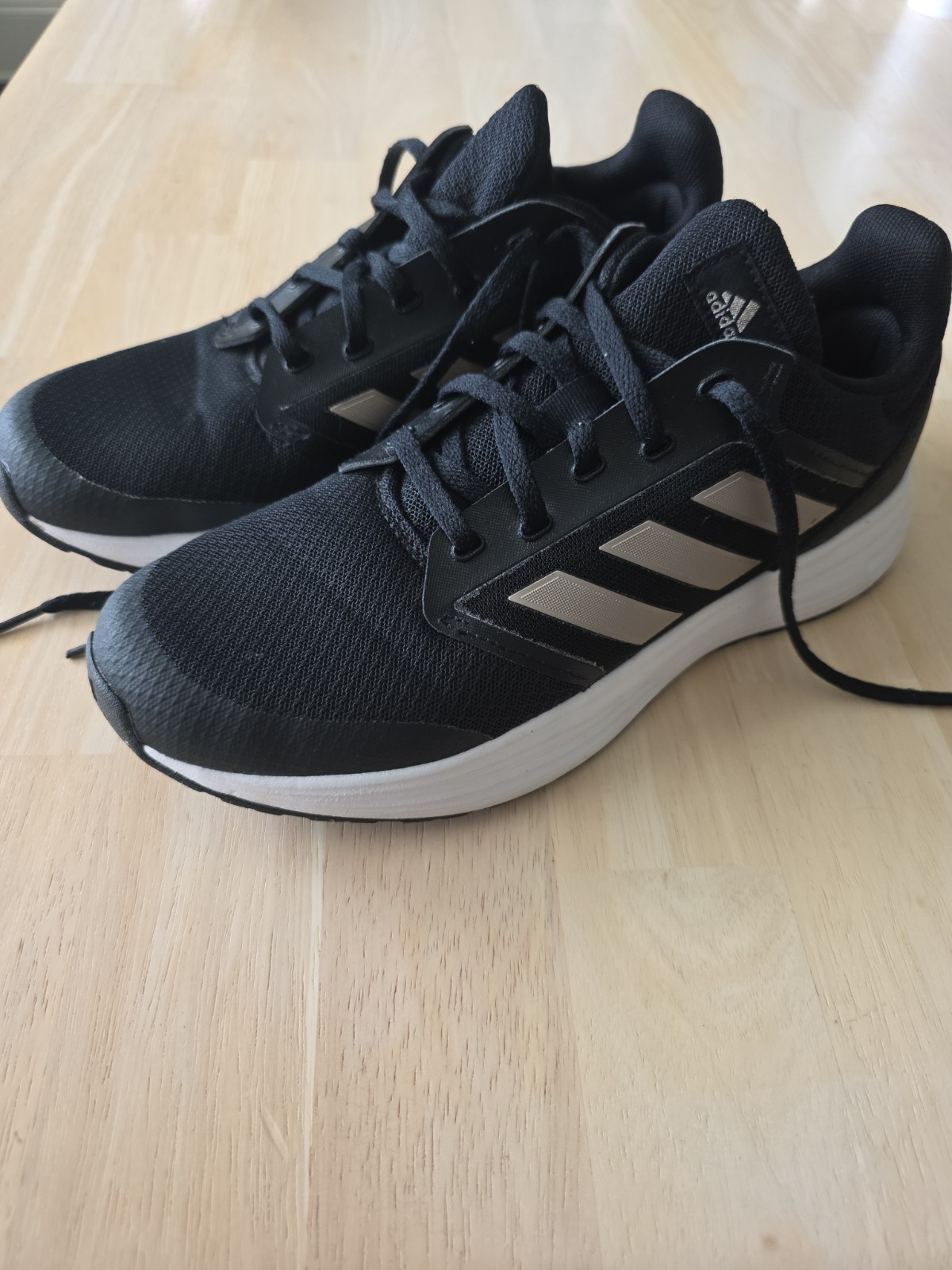 Adidas Galaxy 5 Womens Running Shoes Size 8 Black Cloudfoam
