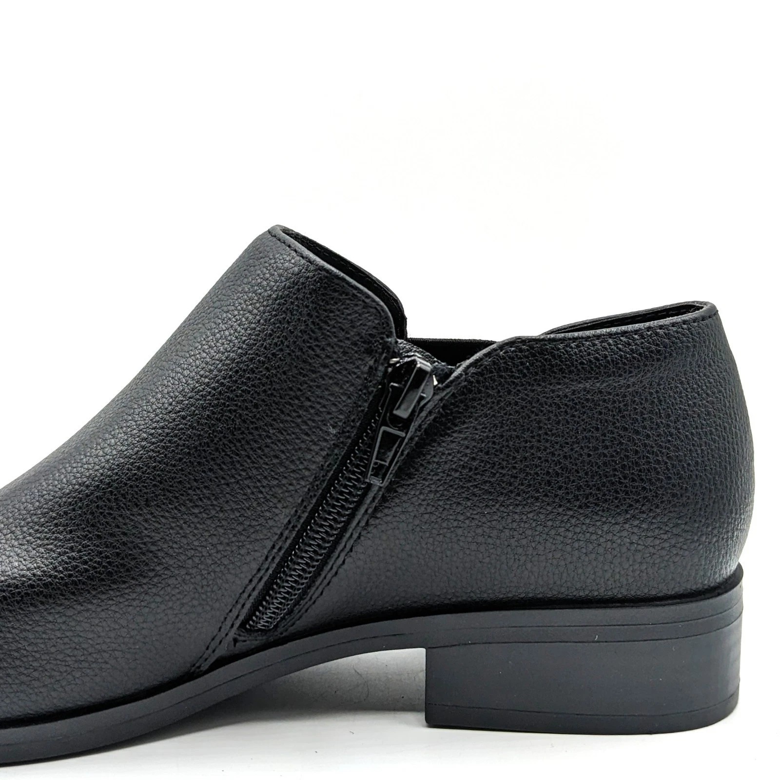 Kensie “Sammy” Faux Pebbled Leather w/ Block Heel & Side Zip Closure (Black) NEW
