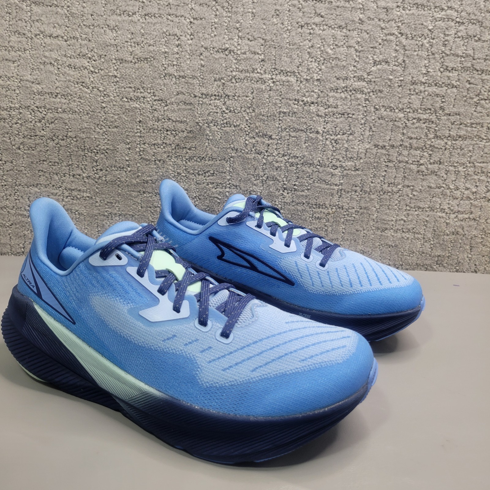 Altra Experience Flow Womens Size US 9 Blue Training Road Running Sneaker Shoes