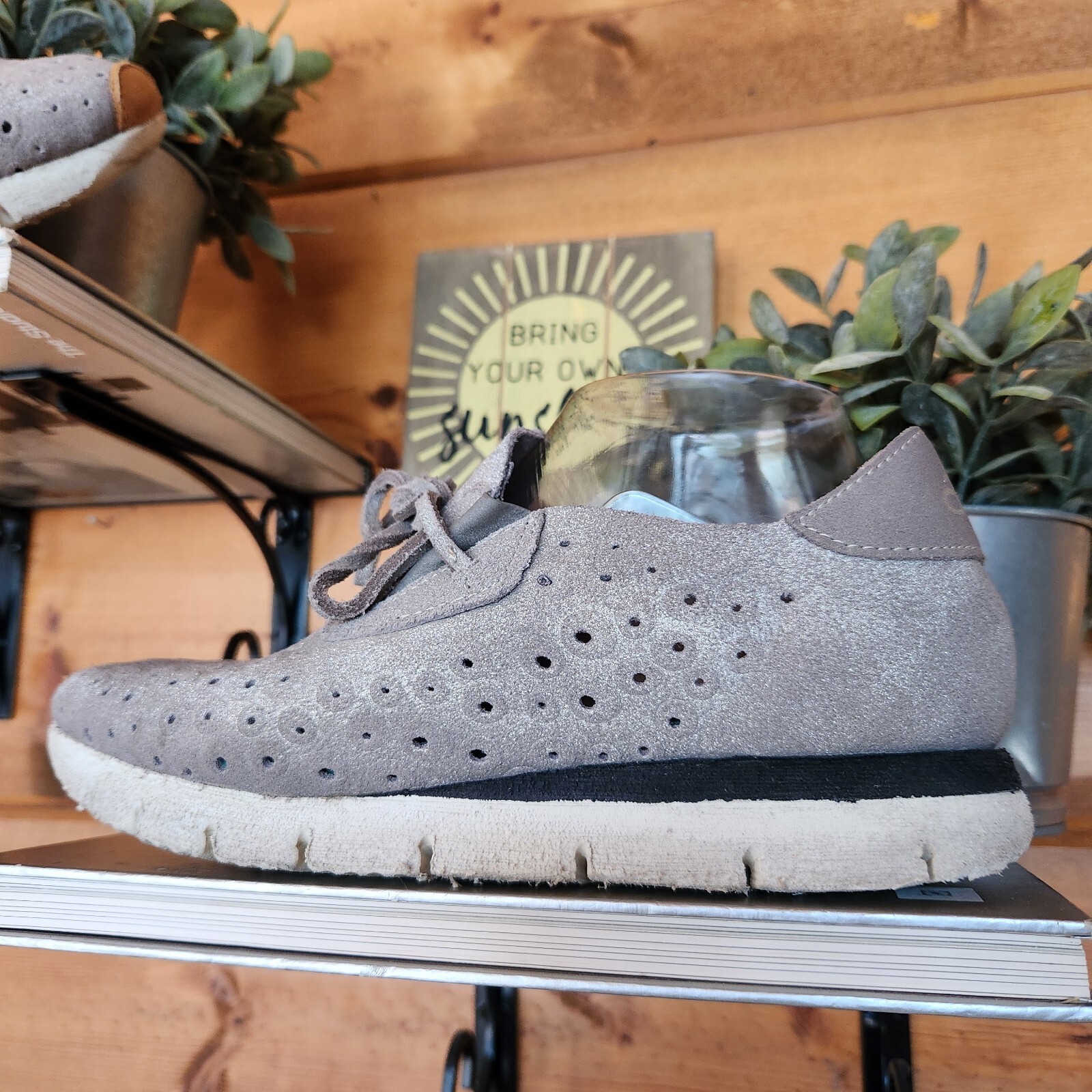OTBT Lunar Gray Metallic Silver Leather Perforated Sneakers Suede Shoes Size 8 M