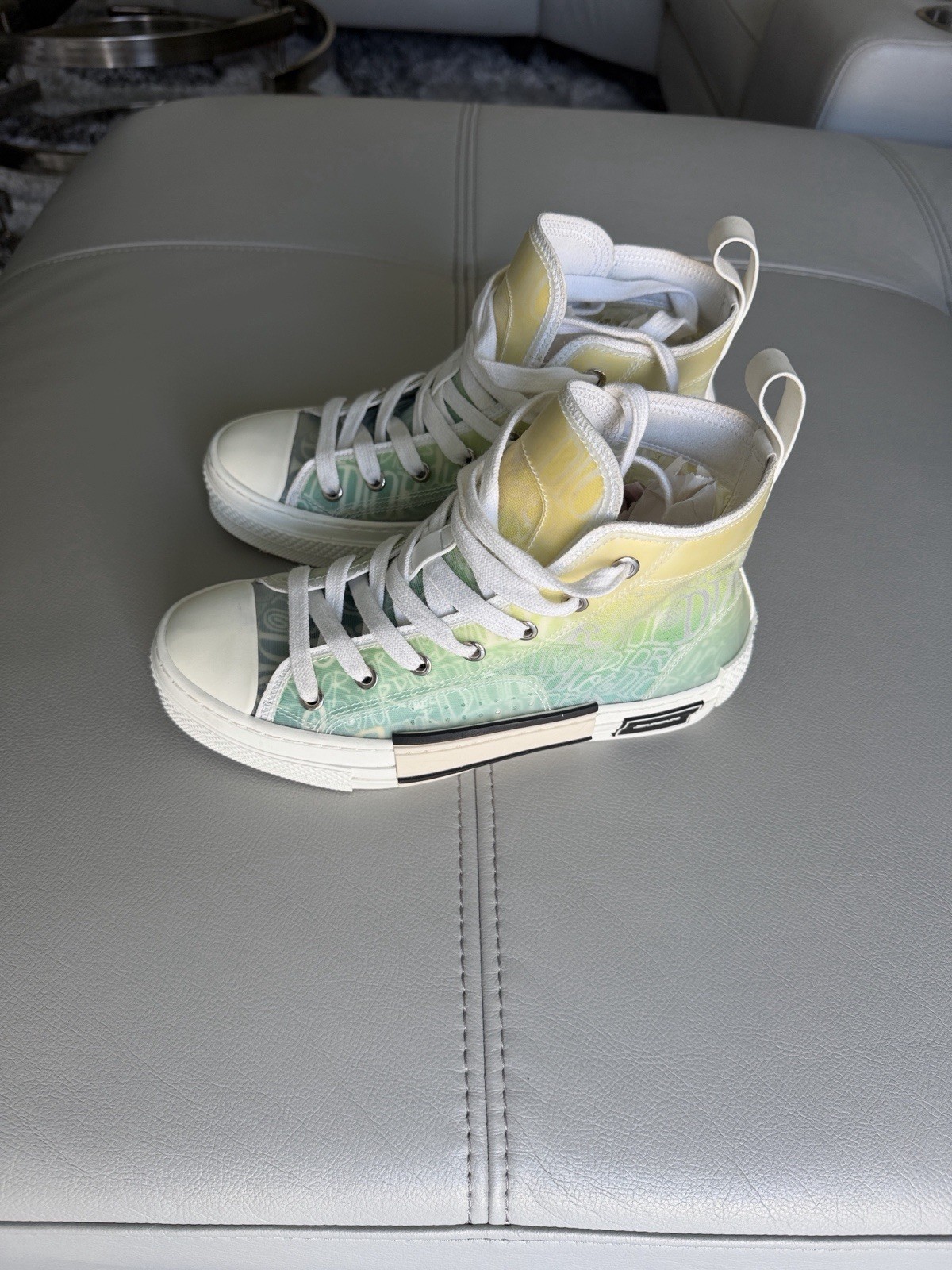 Authentic Christian Dior B23 sneakerShoes Dior limited edition size 36