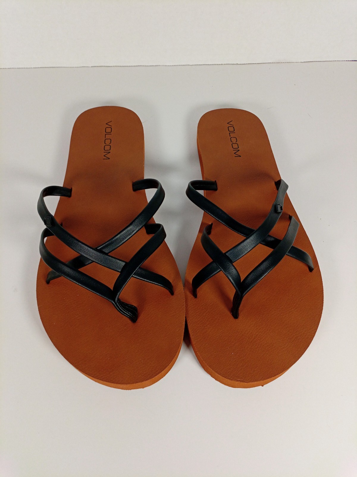 Volcom New School II Womens size 8 Cushioned Strappy Flip Flops