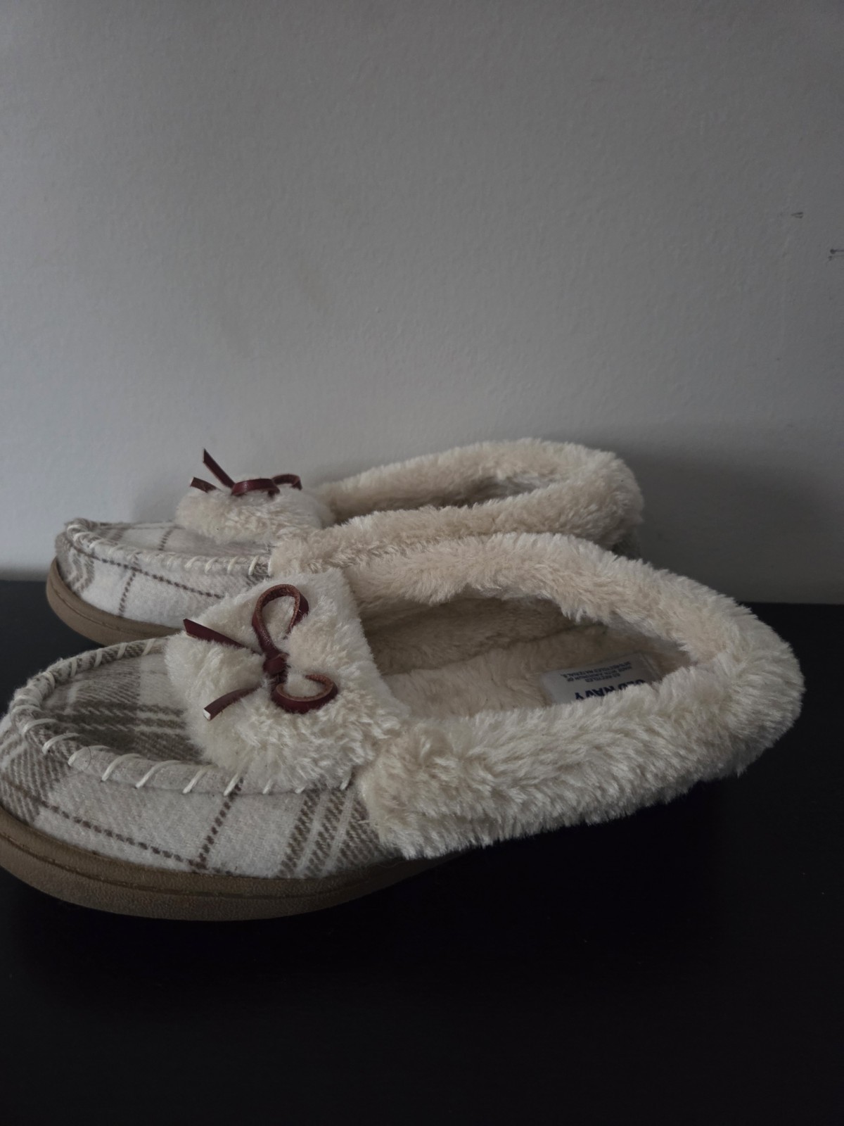 Faux-Fur Trim Moccasin Slippers Old Navy Size 7 Bow Detail Tan Plaid
