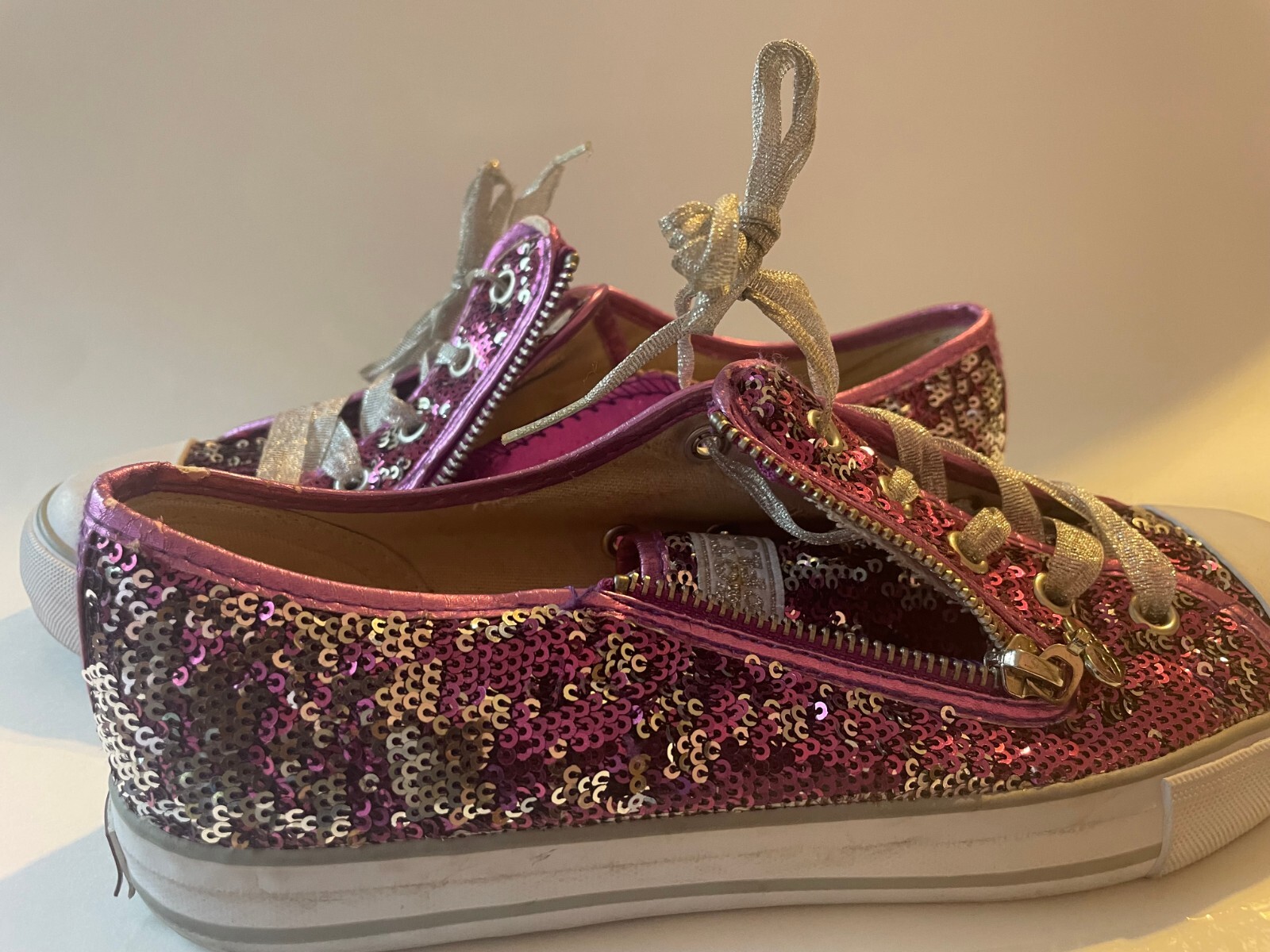Gotta Flurt Women Shoes, Pink (Size 7).