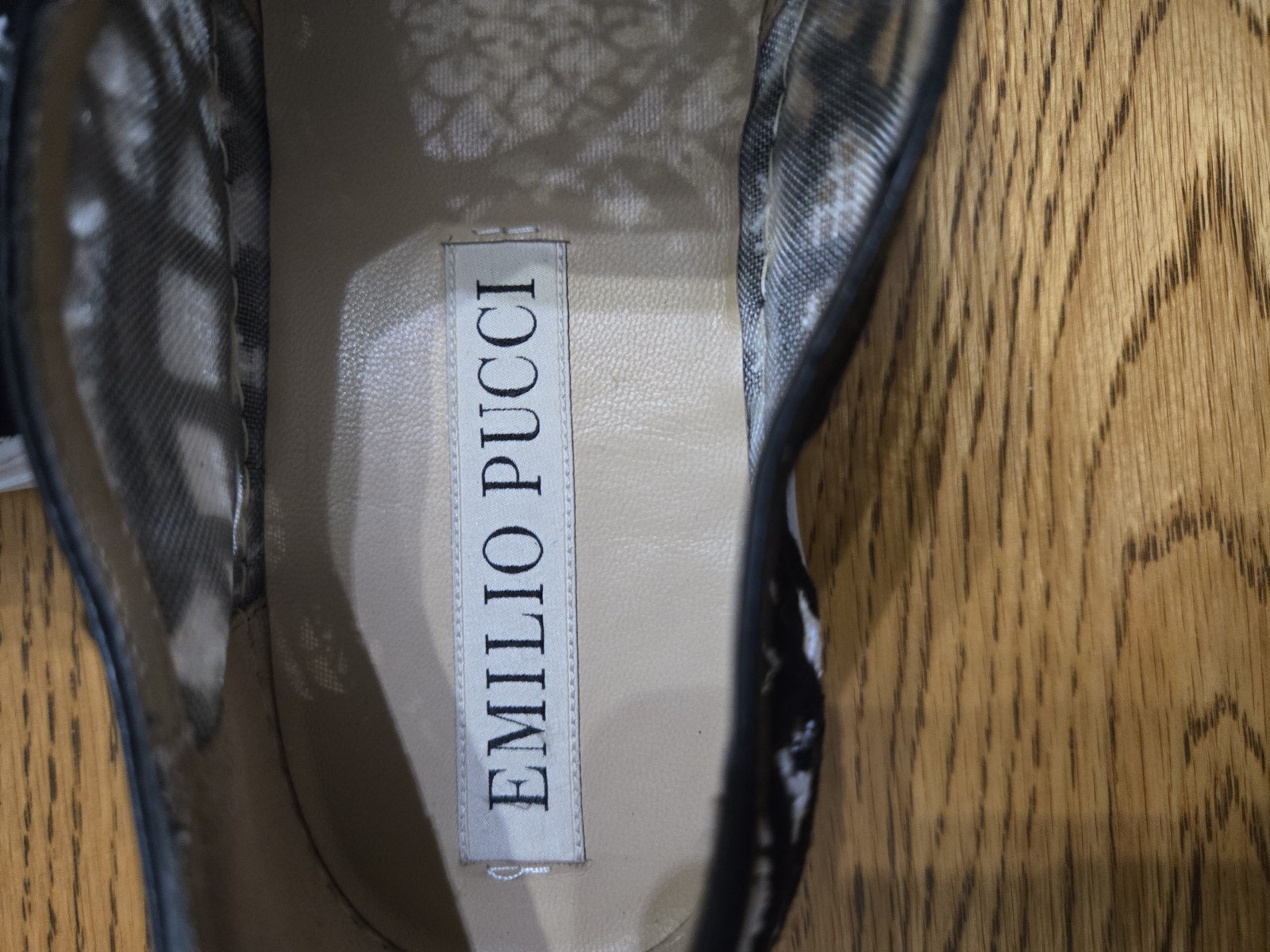 Pre-loved EMILLIO PUCCI Women’s Black/White Slip-on Sneakers Sz 39
