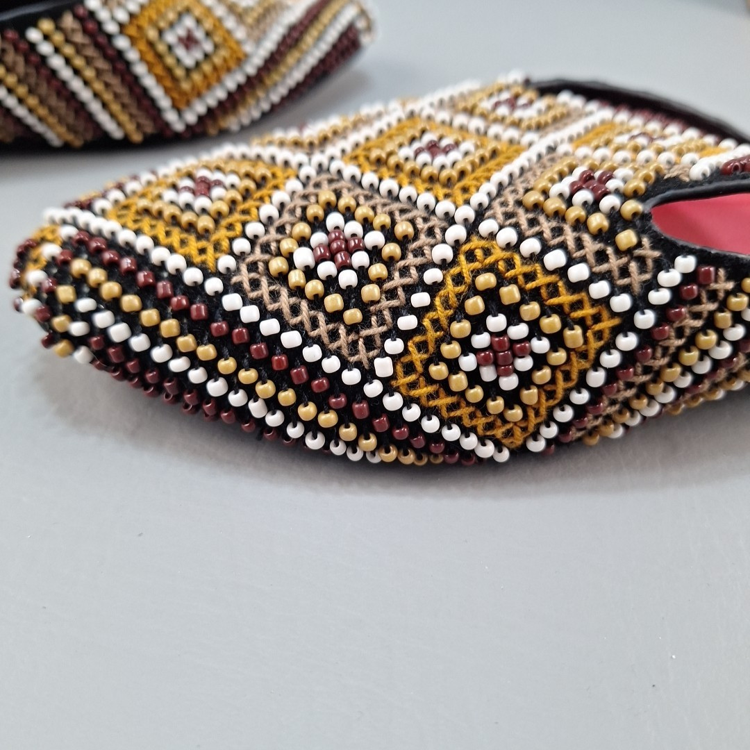 Zarah Juan Mules Slides Flats Shoes Beaded Geometric Philippines Sz 7 Wide 8 Reg
