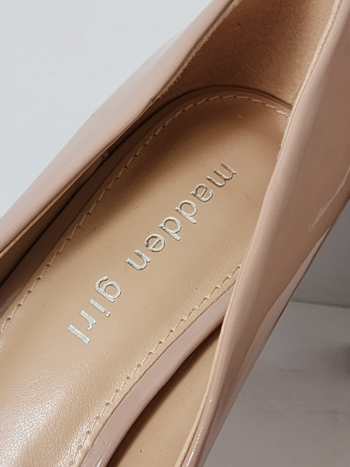 New Madden Girl Womens Brynnn Nude Patent Pumps Shoes 8.5 Medium (B,M)