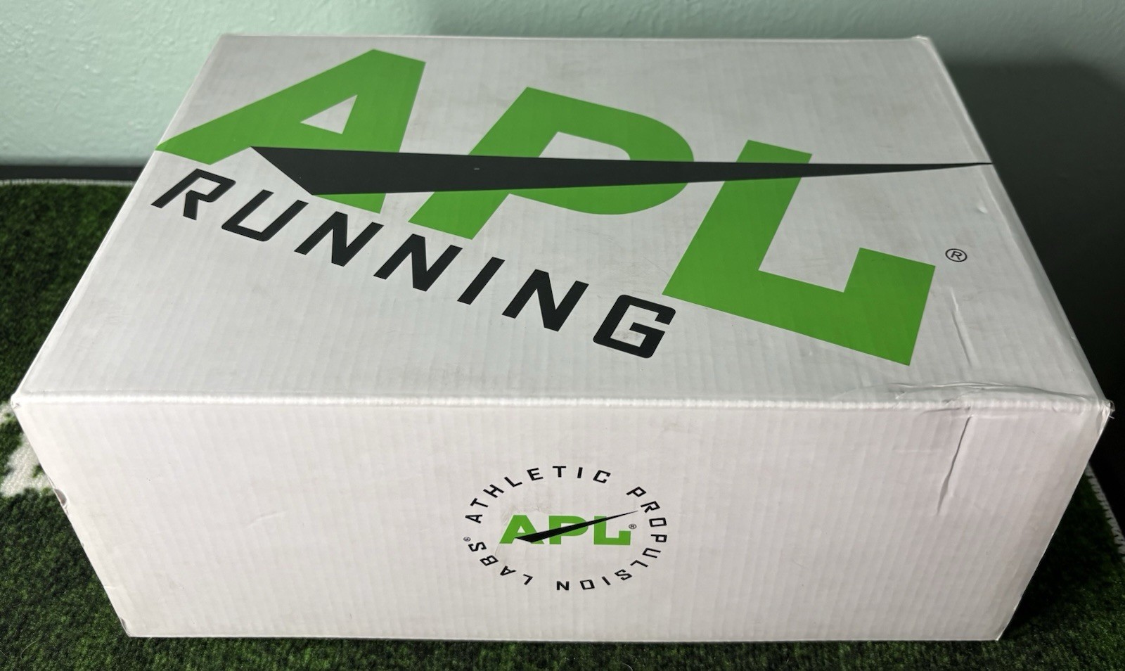 US Women’s 7 – APL Ascend “Black/White” New in Box, ALO Yoga, Running Shoes