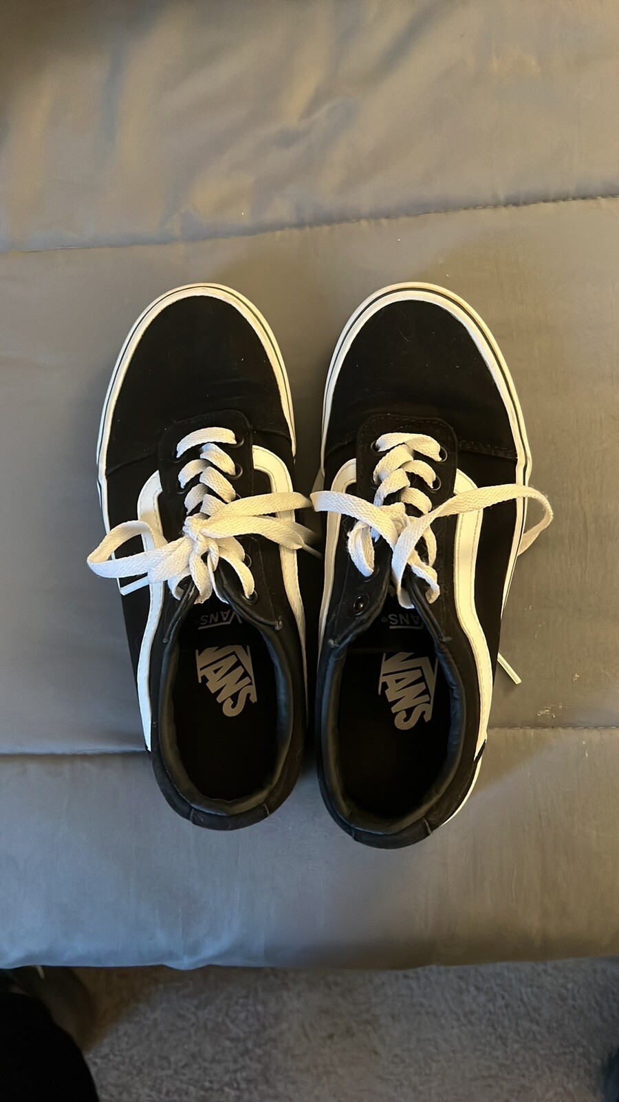 VANS Shoes Womens 6 Mens 4 Old Skool Skater Sneakers Black Low Top Casual