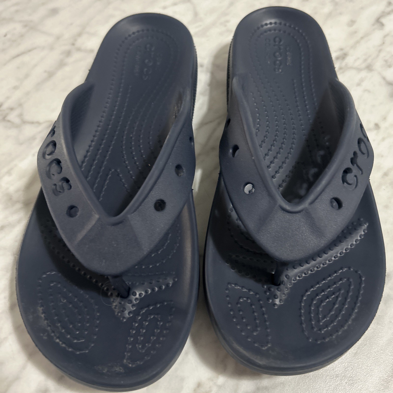 Crocs Baya Sandals Women’s size 7 Blue Comfort Thong Flip Flop Slip On