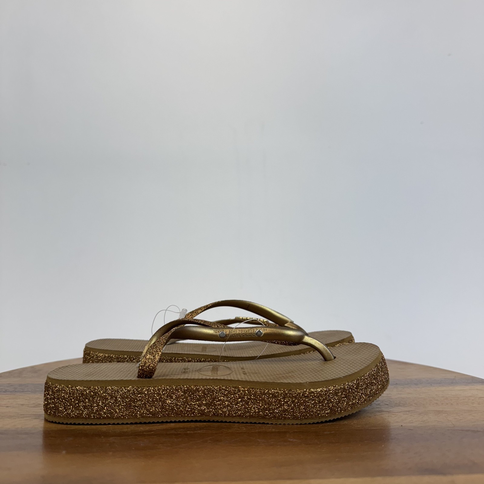 New Womens Havaianas Bronze Slim Flatform Glitter-Strap Thong Sandals Size 6 M