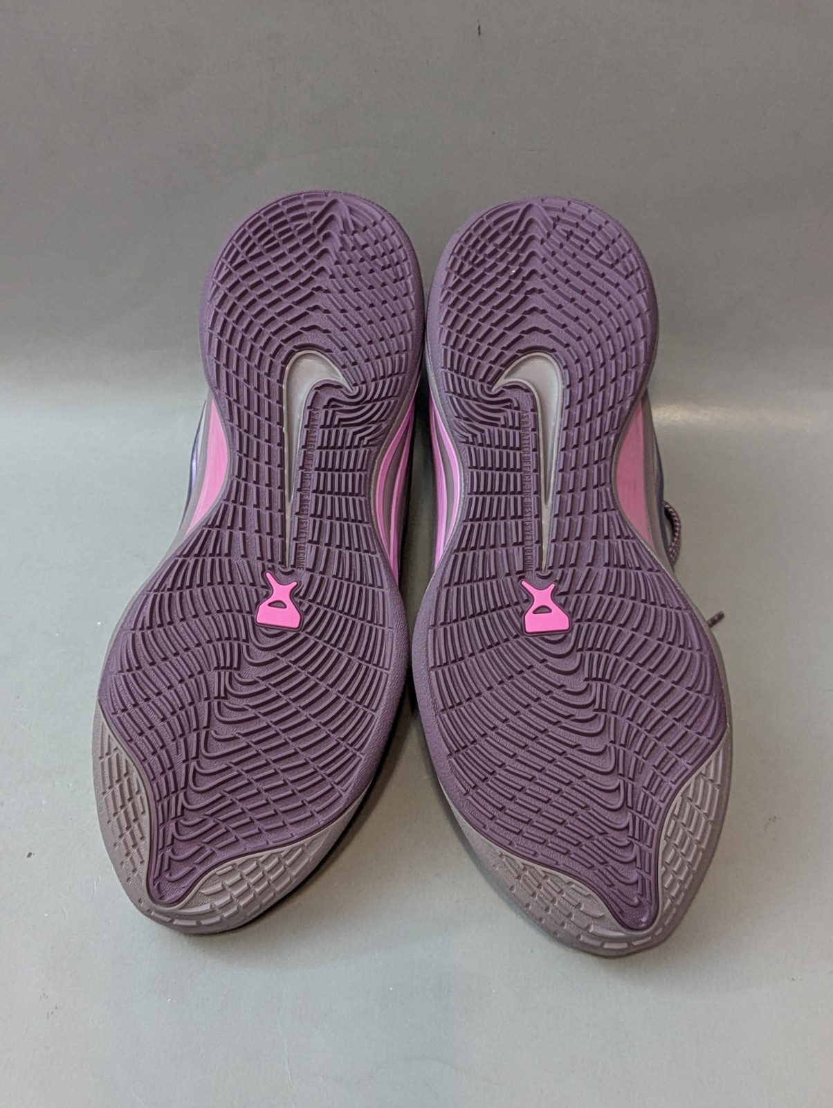 Nike A’One Dog Mom A’ja Basketball Shoes Womens 9.5 FZ8605-501 Violet Dust