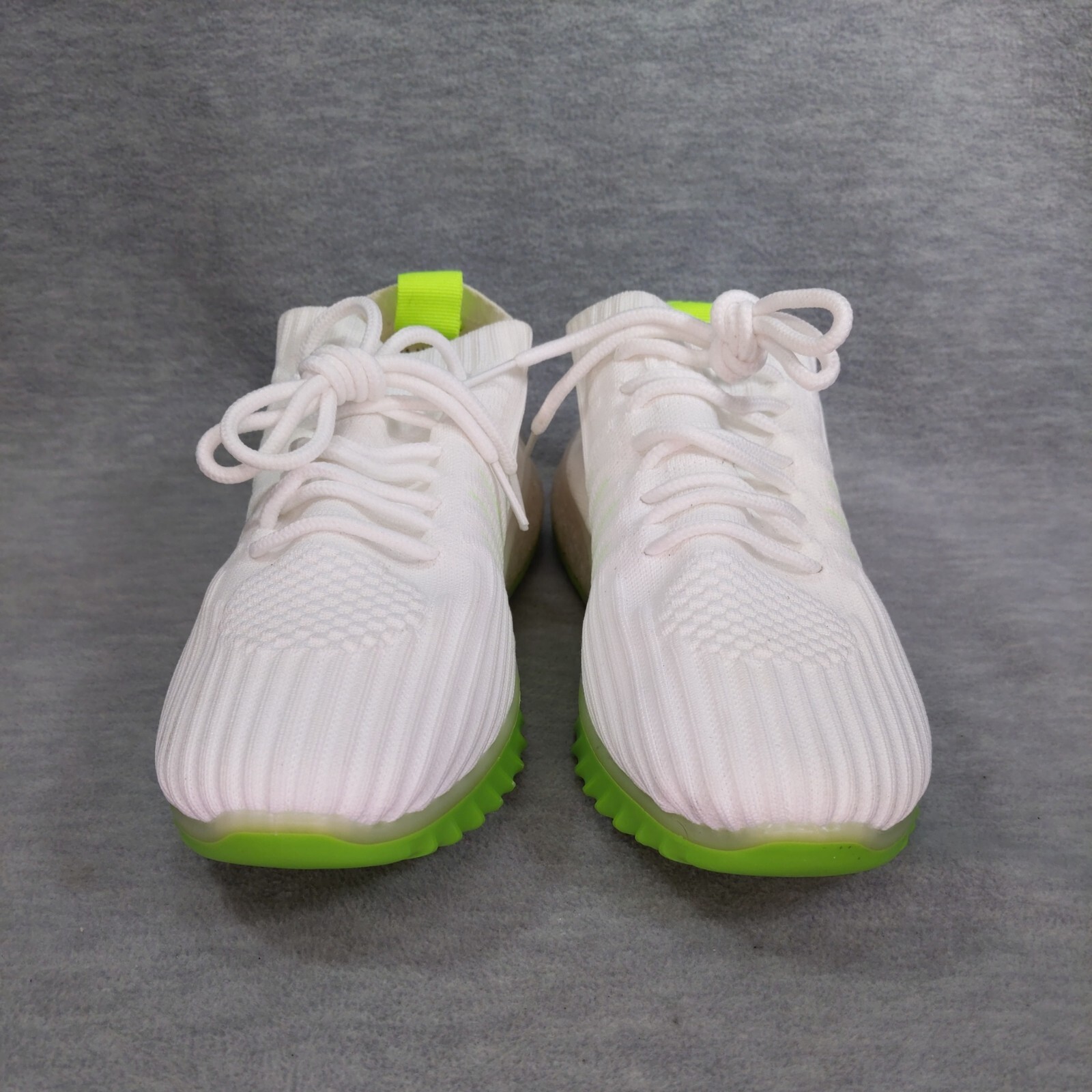 Danskin Positive Women’s Size 5.5 Light Comfort Sneakers White Neon Green Shoes