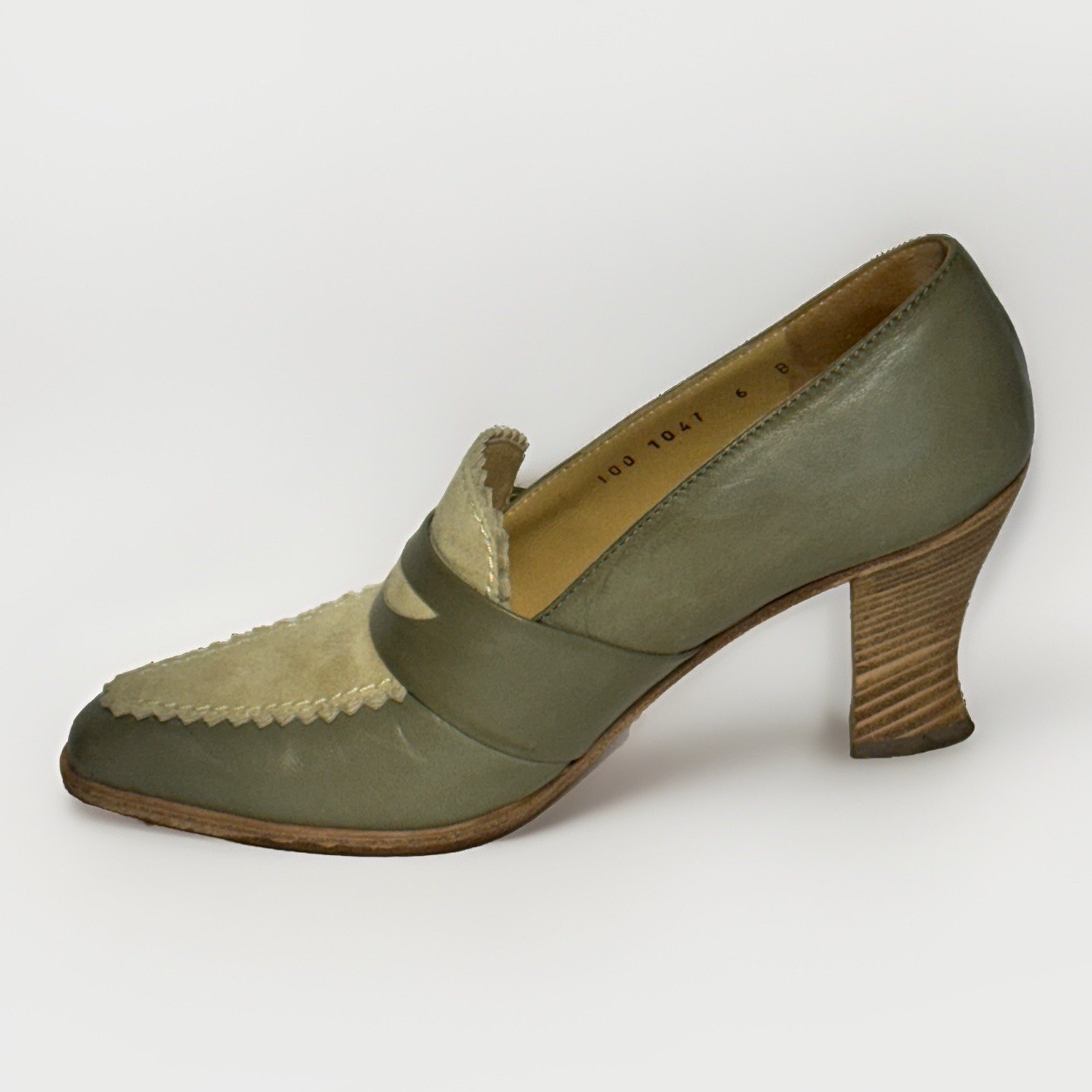 Vintage GUCCI Penny Loafer Green Leather Light Green Suede 2.75 in Heel Sz.6 B