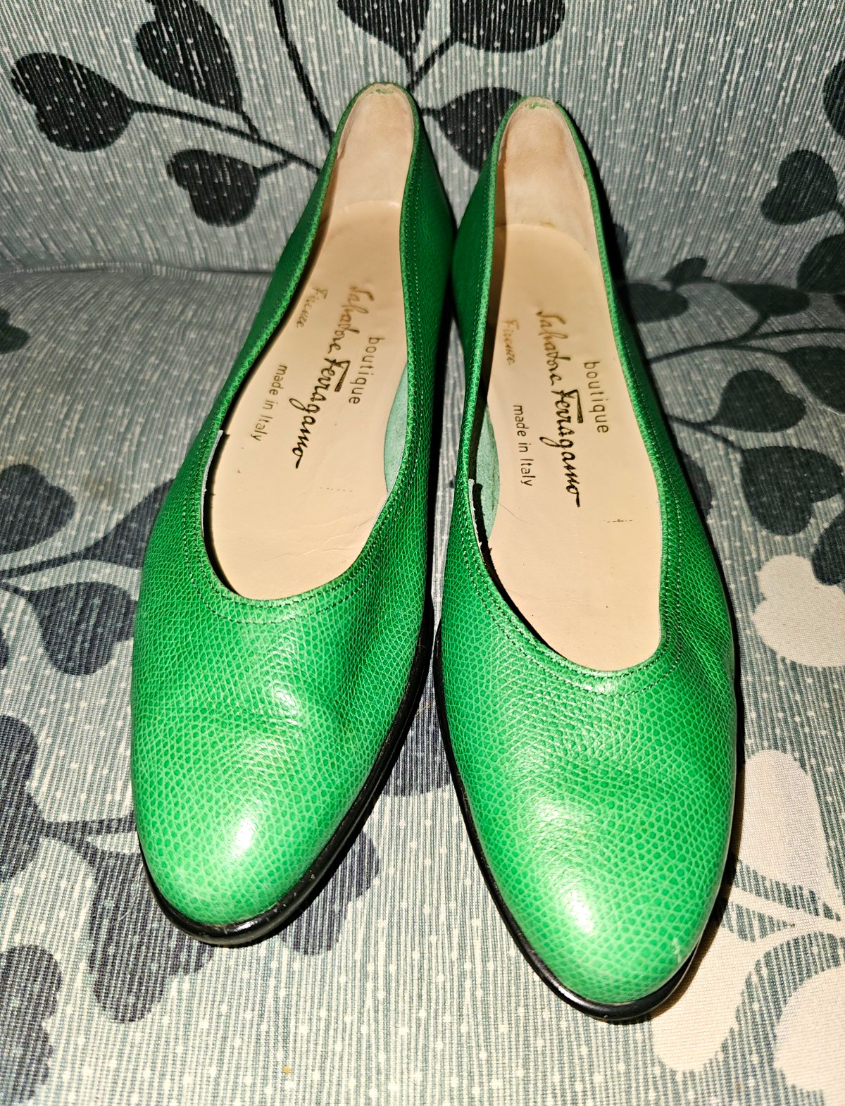 Salvatore Ferragamo Women’s Green Leather Ballet Flats Round Toe Slip-On 6AA