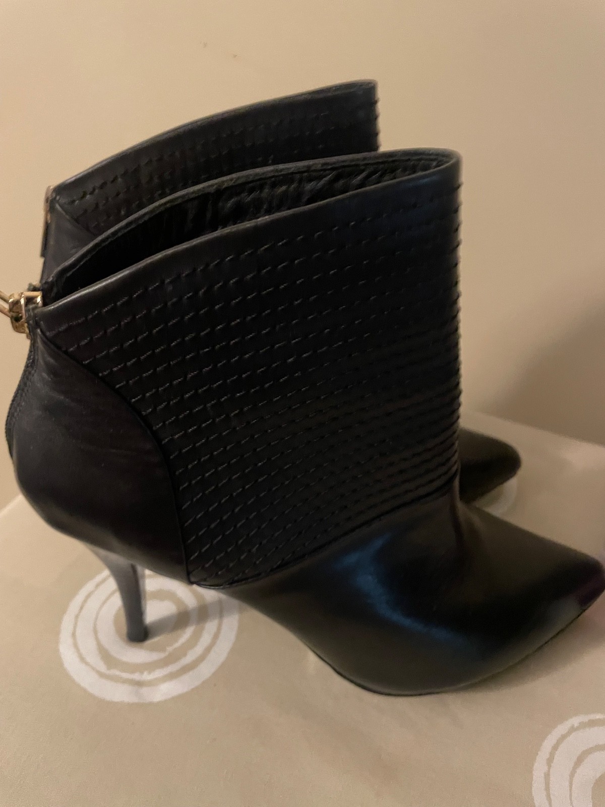 Adrianna Papell Black boots women 8.5 leather