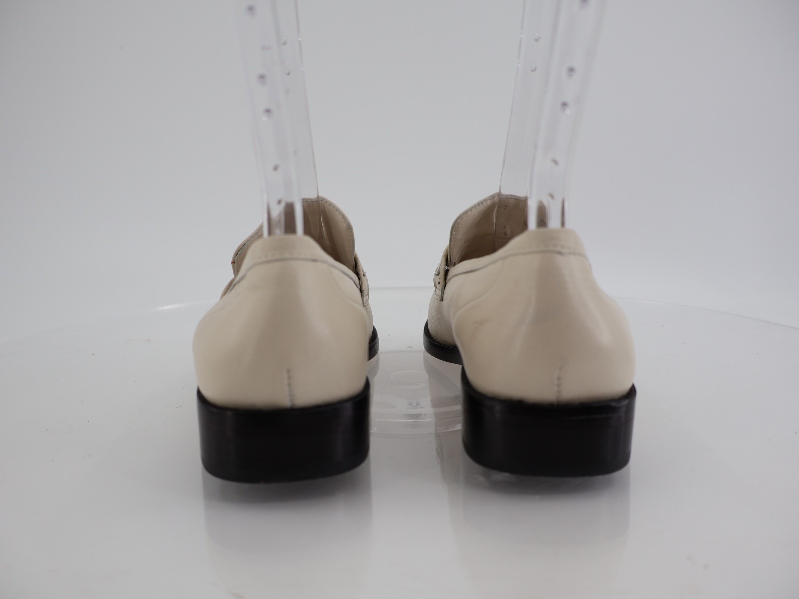 Larroude Patricia Penny Loafer Ivory Leather Gold Chain Size 5.5 Slip On Shoes