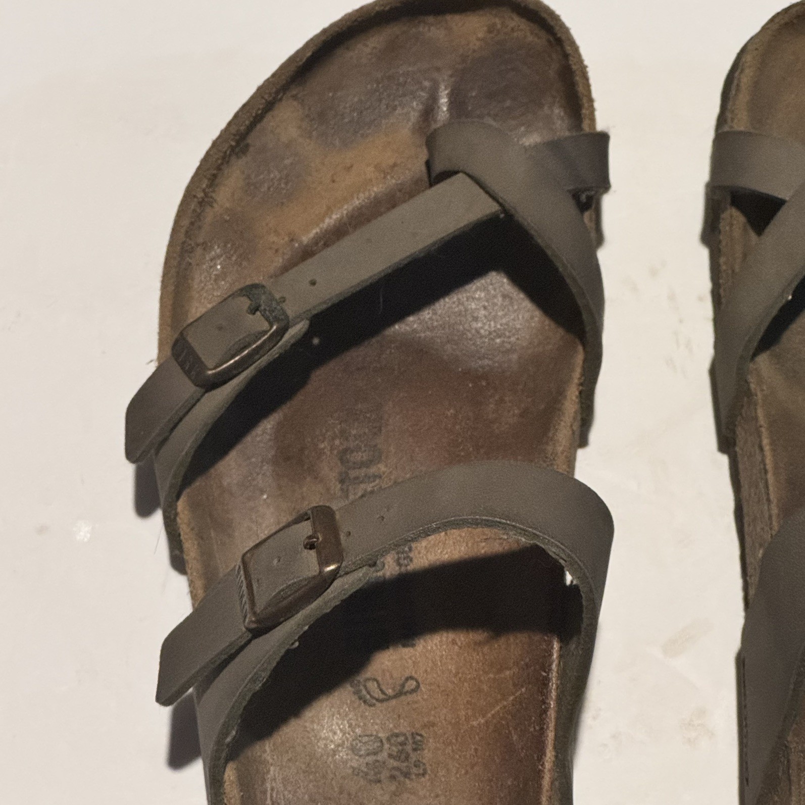 Birkenstock Women’s 39 8-8.5 Mayari Oiled Leather Sandals Toe Loop Regular/Wide