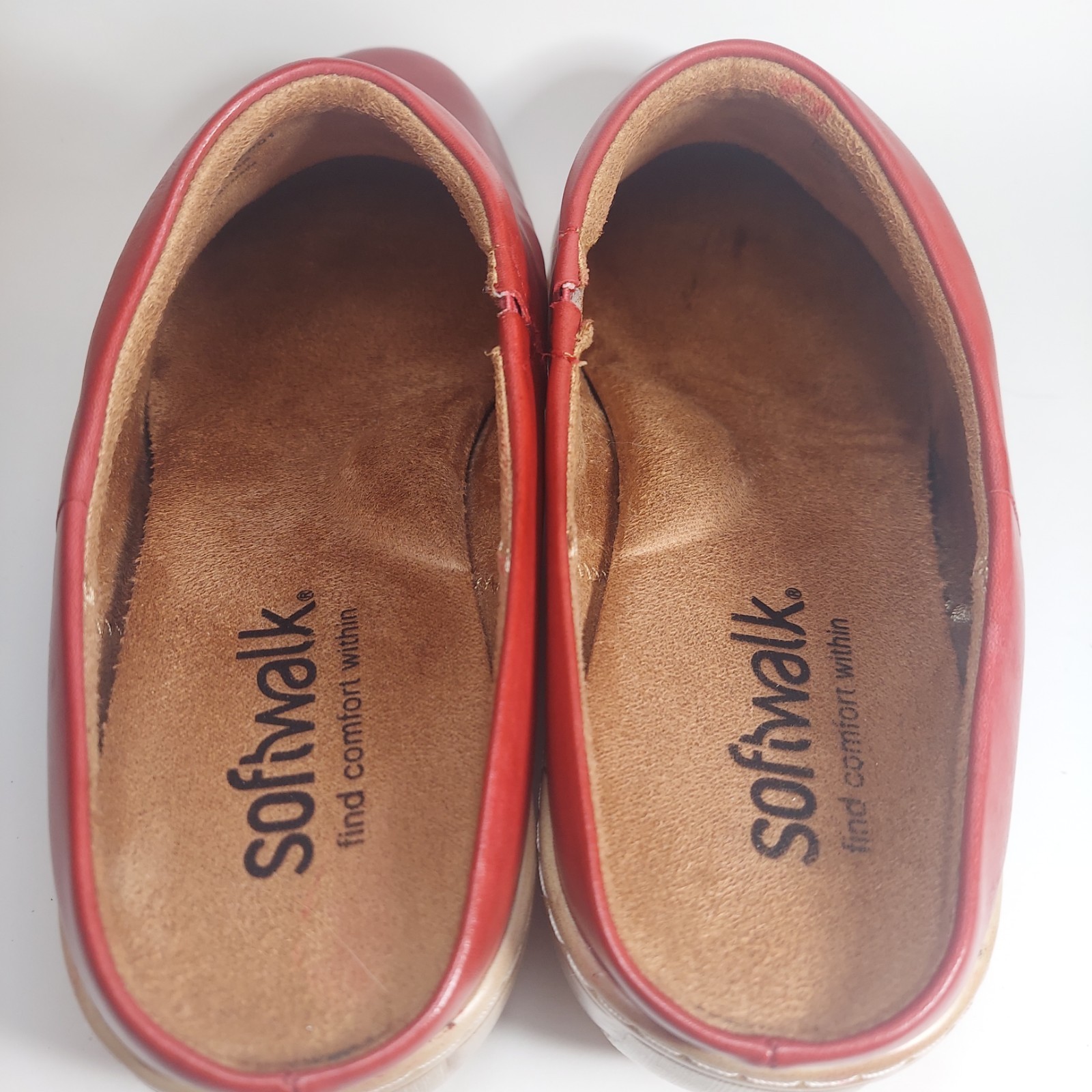 SoftWalk Madison Red Leather Clogs Women’s Size 11WW Comfort Slip On Shoes