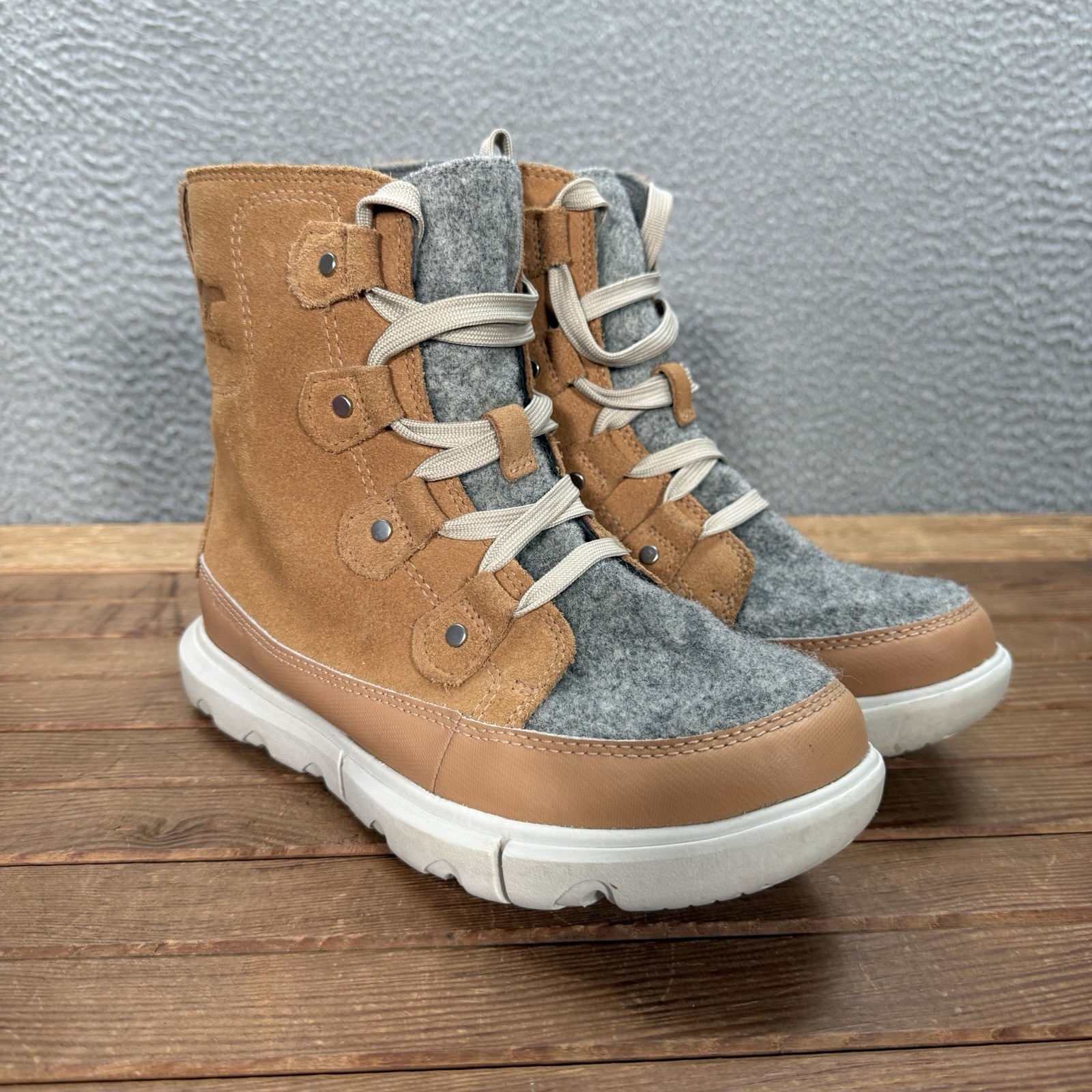Sorel Boots Womens 7.5 Brown Gray Explorer II Joan Waterproof Boot Outdoors