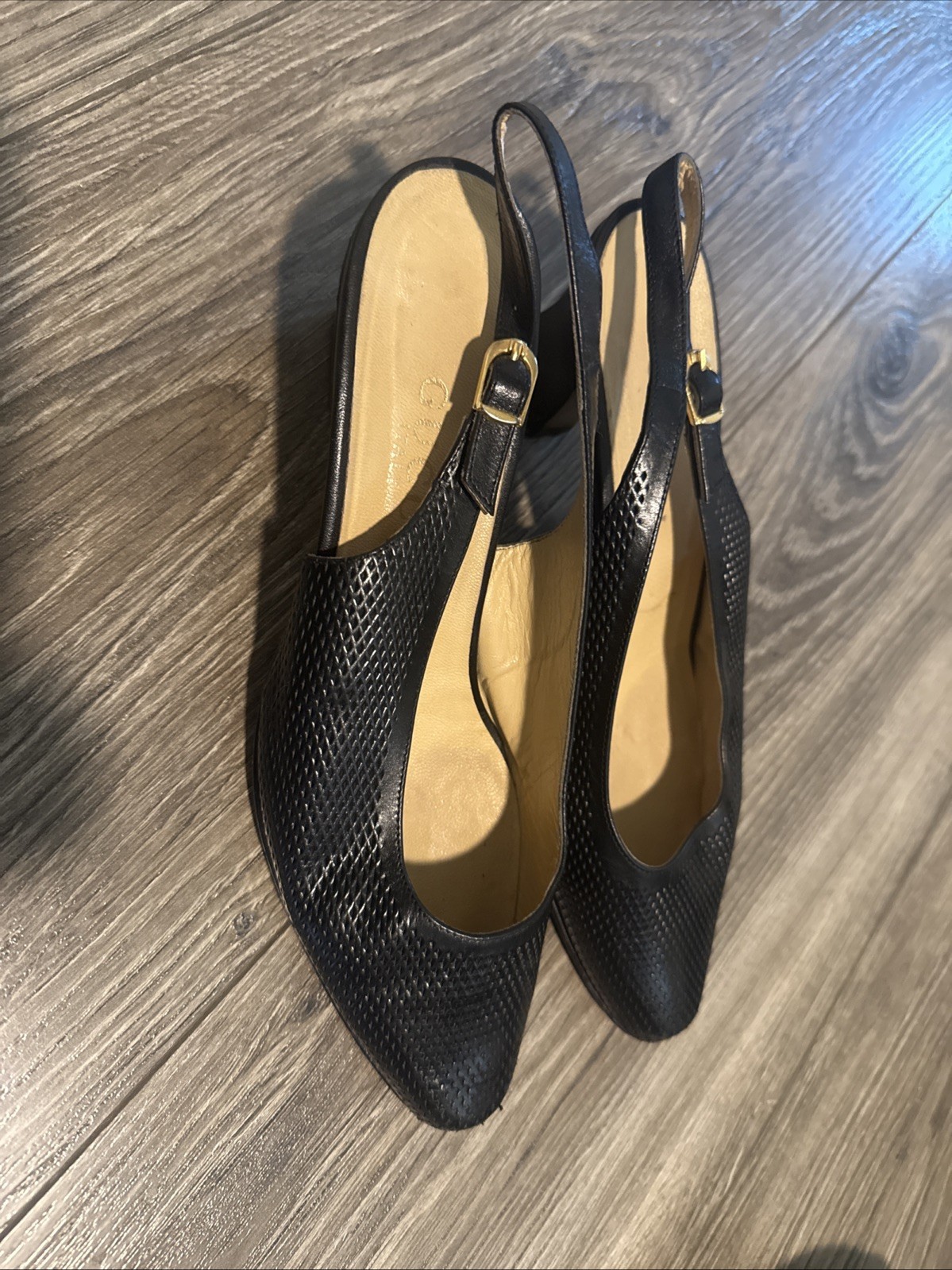Vintage Gucci Textured Black Heels Size 6