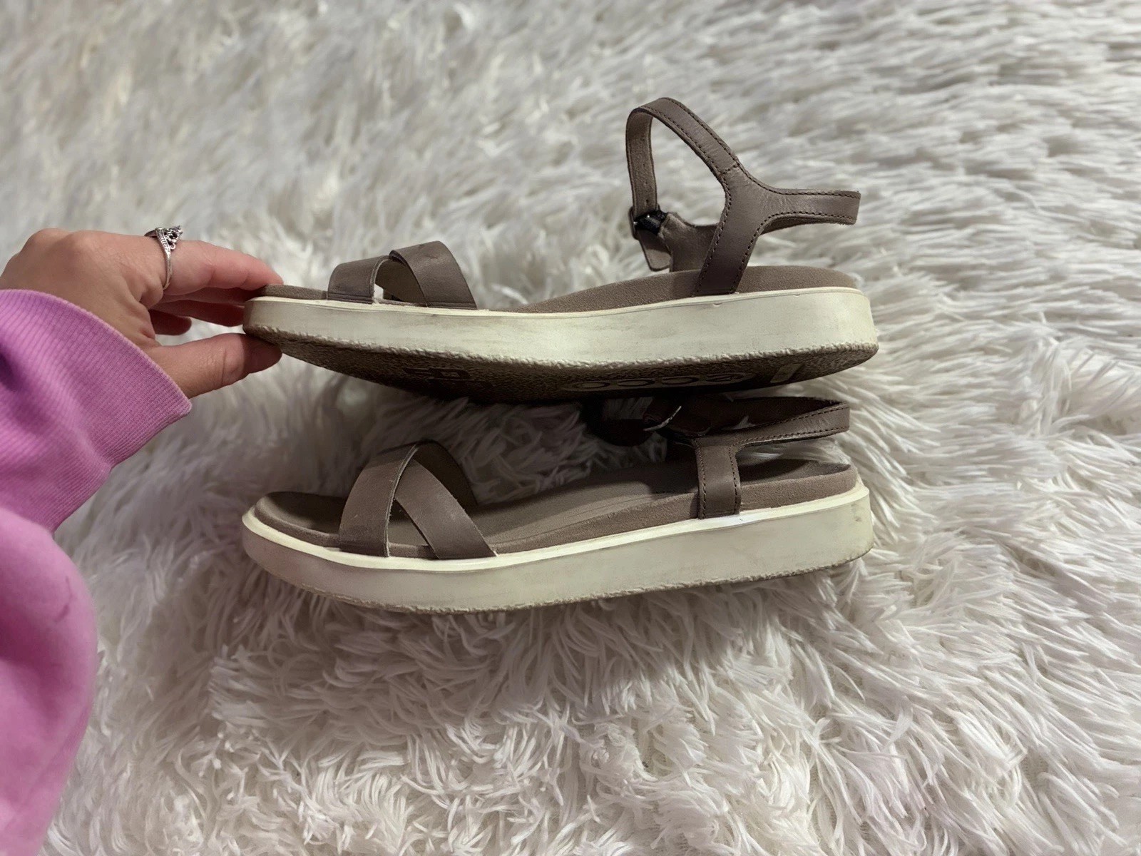 ECCO Comfort Leather Yuma Ankle Cross Strap Strappy Sandal Gray Taupe 38 7 7.5