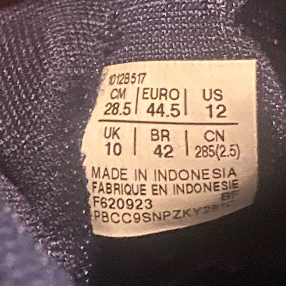 Asics Navy and Mint Athletic Shoes