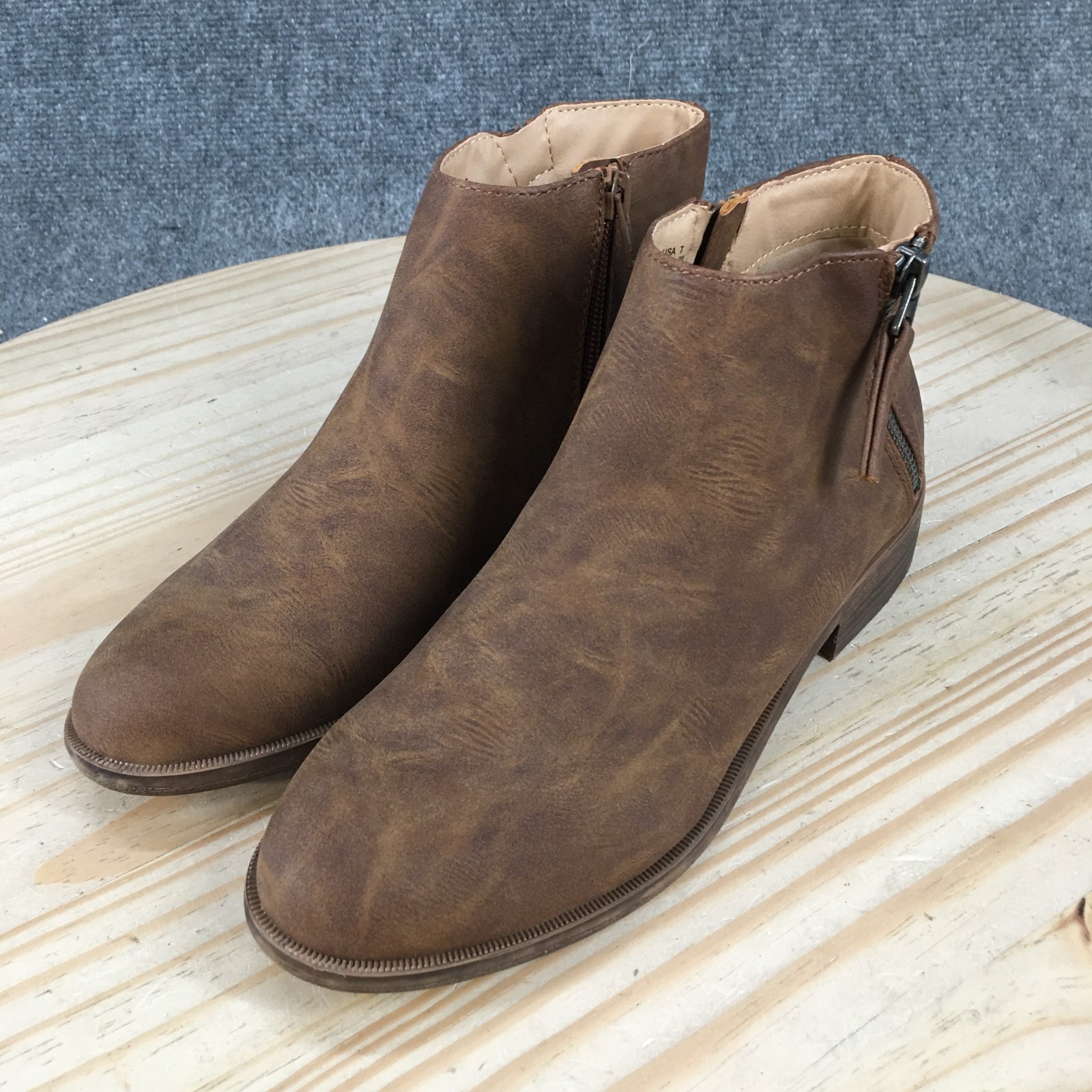 Time And Tru Ankle Boots Womens 7 Side Zip Casual Low Heels Round Toe Brown