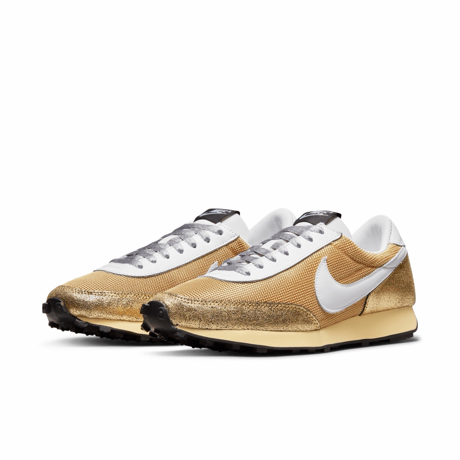 Nike Daybreak Golden Gals Twine Metallic Gold/White Women’s Sneakers Size 8 NIB