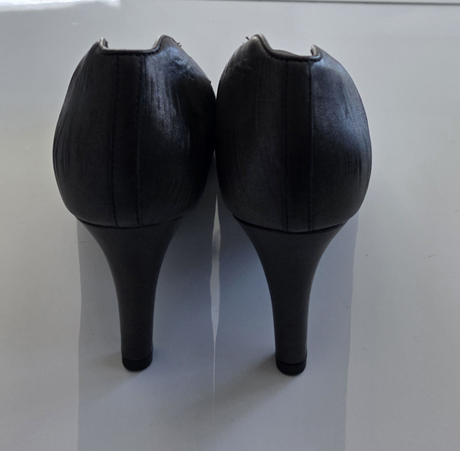 ECCO Baltimore Women’s Pump Heels Shoes Black Gold Size EU 41 Us 10-10.5