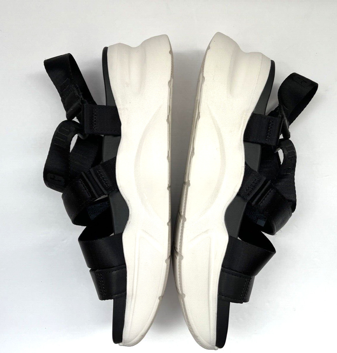 New! UGG Women’s Black LA Shores Platform Sandals Size 10, Casual