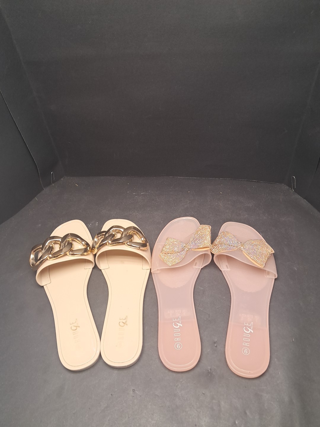💯🔥 2 Pair Of ROUGE Medium Size 9 Sandals Please See Photos For Description 🔥
