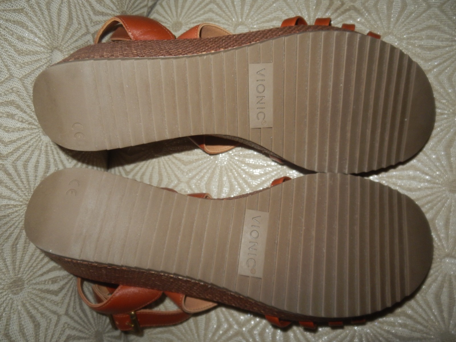 VIONIC Clarissa Raffia Women’s Brown Leather 3″ Wedge Sandals 11M $125. NWOB
