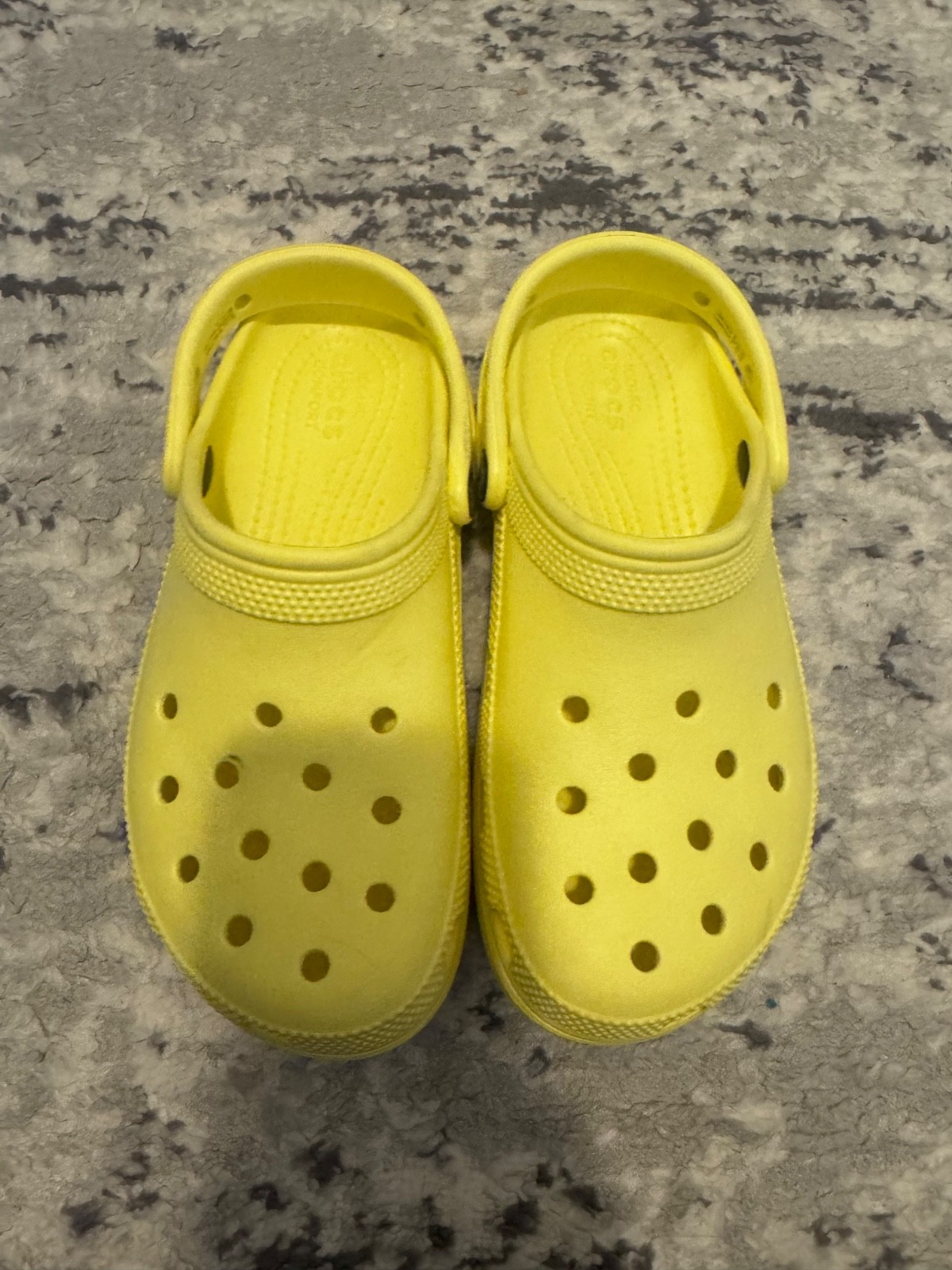 Crocs Classic Platform Clog Bright Yellow Women’s Size 6 Slip-On Shoes