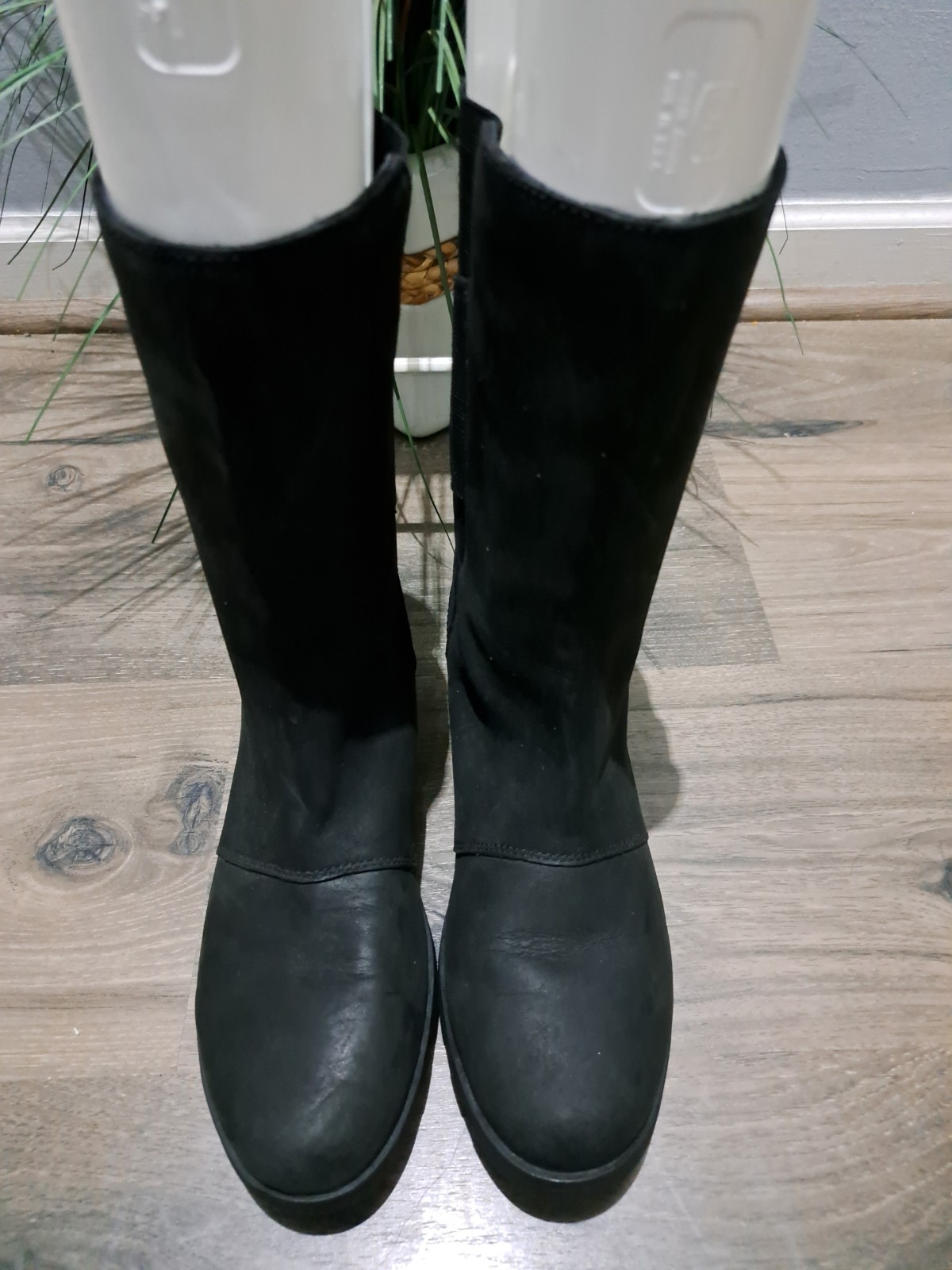 EUC Sorel Boots Women’s Emelie Mid Calf Leather Waterproof NL2679-010 Black SZ 8