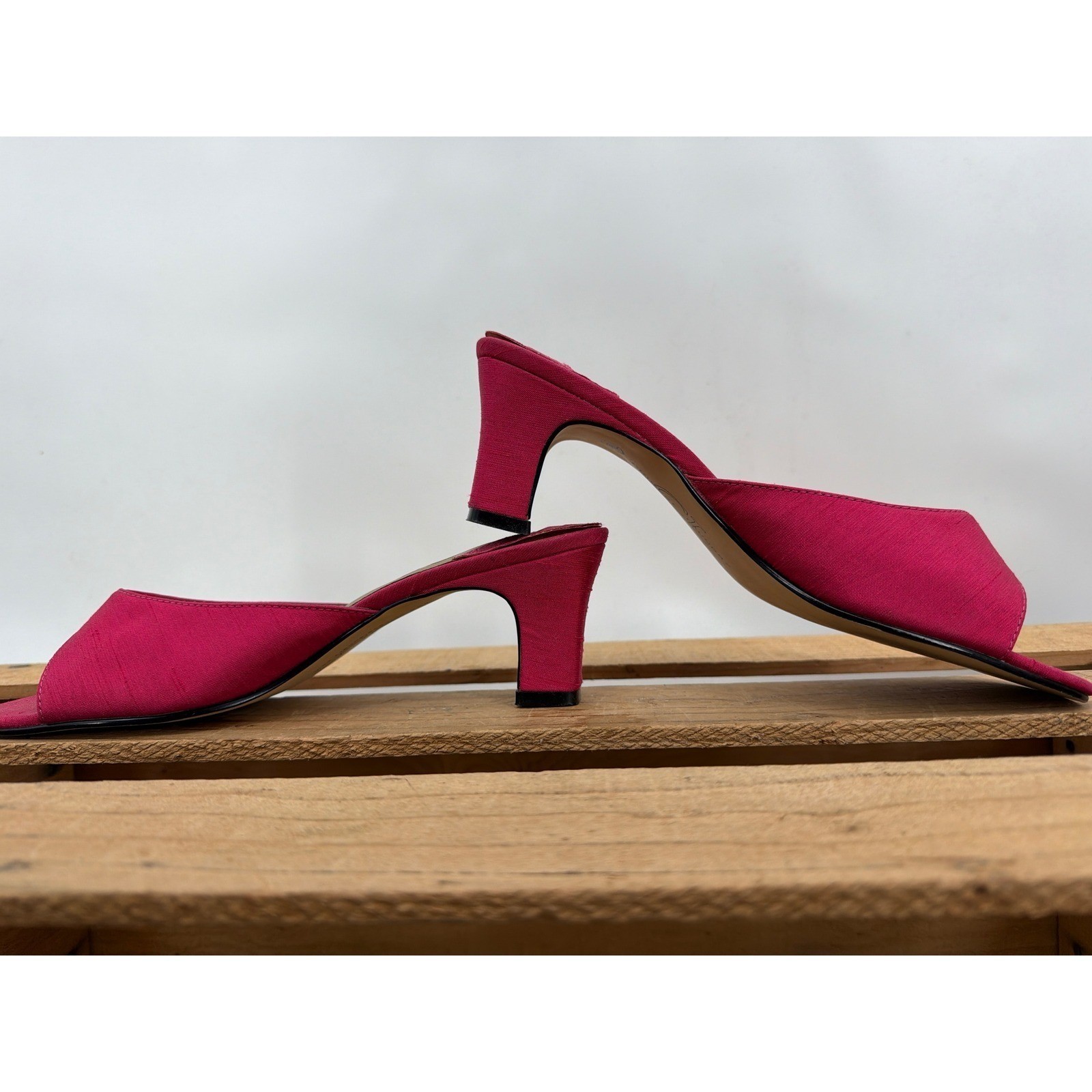 Chinese Laundry Joyfull Fuchsia Pink Fabric Block Mules Square Toe Sandals 7.5